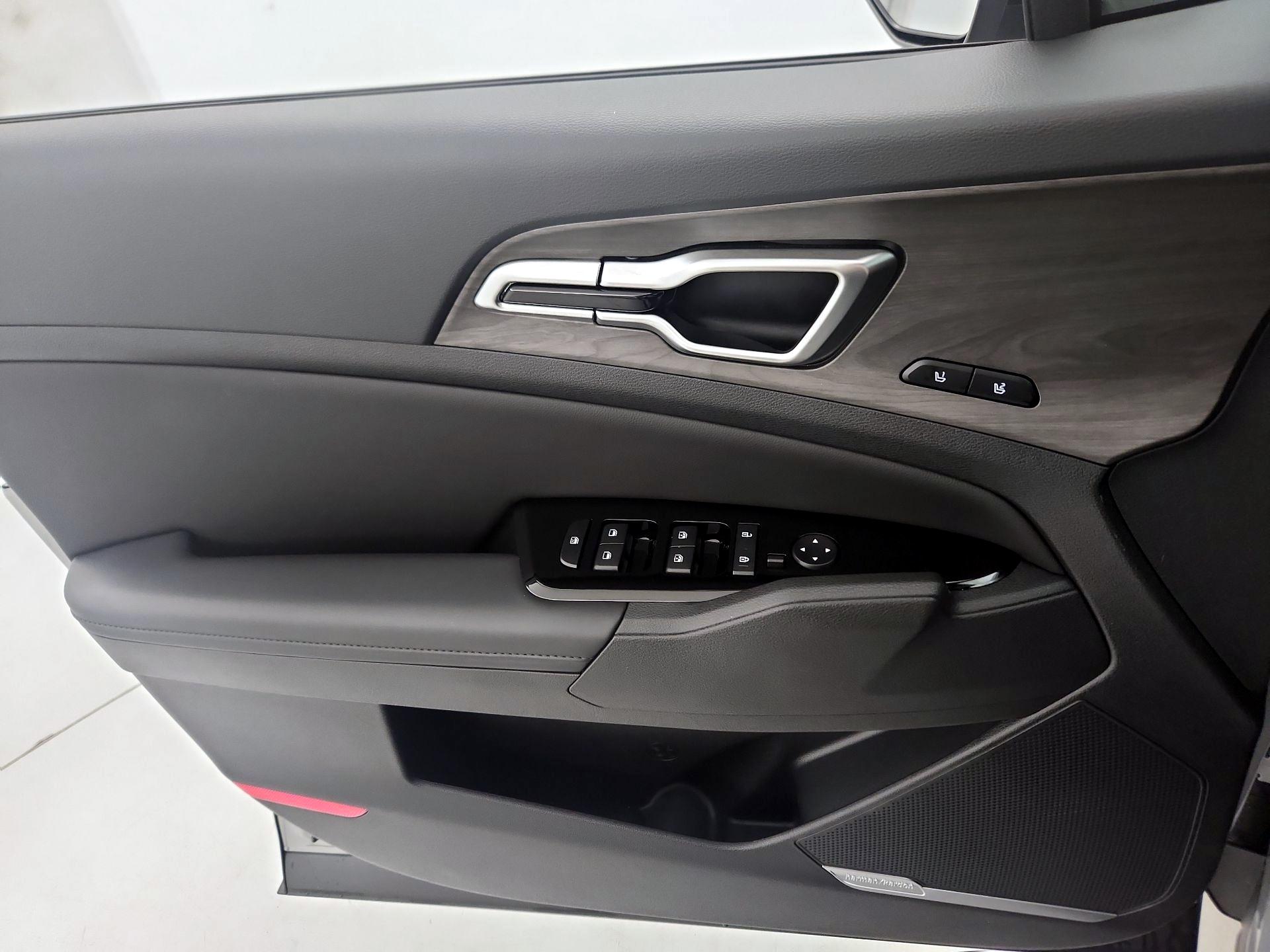 Thumbnail: 2025 Kia Sportage - 12