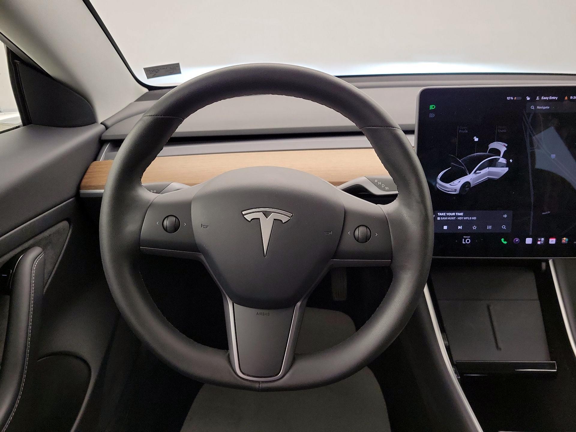 Thumbnail: 2020 Tesla Model 3 - 10