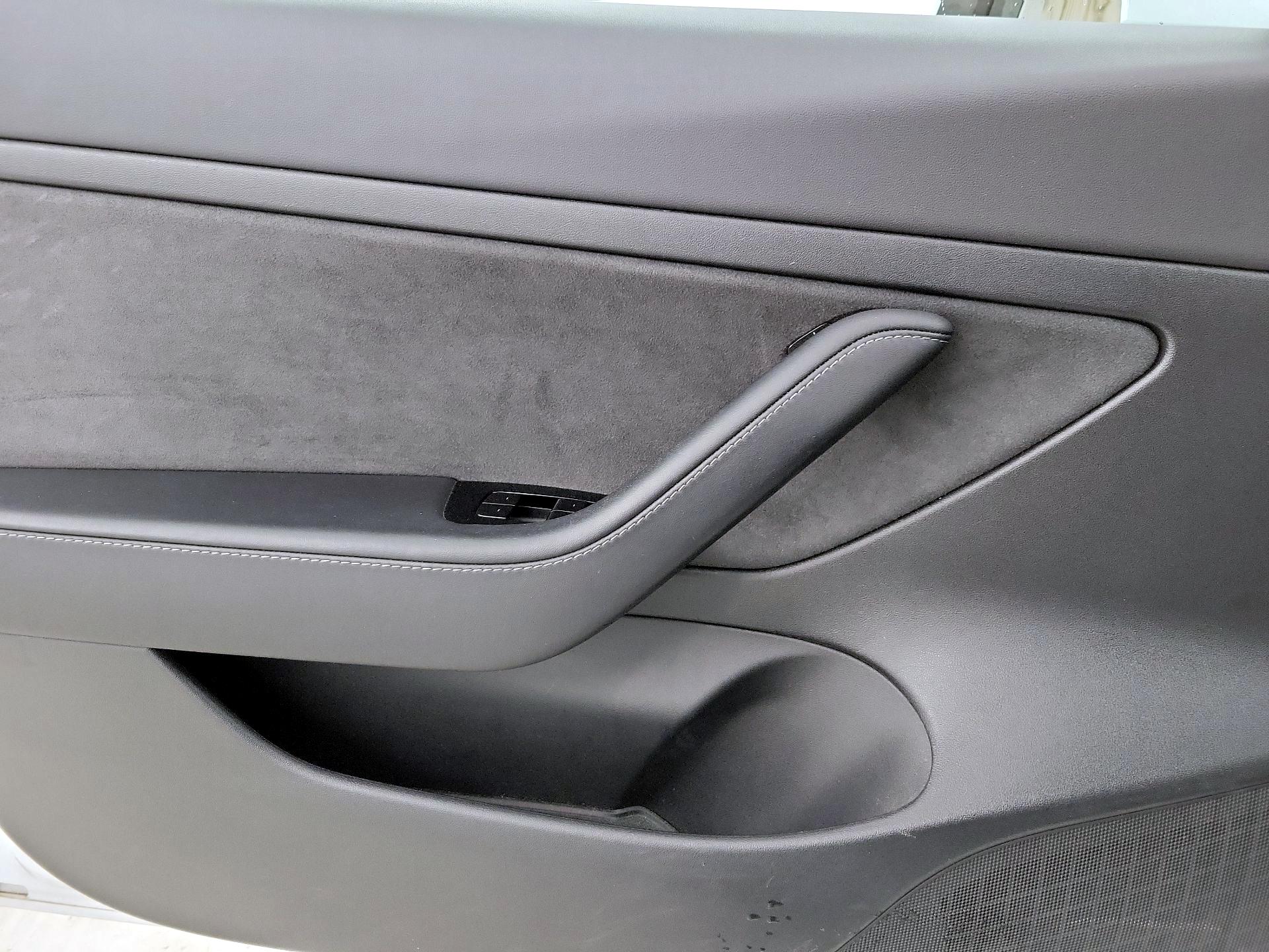 Thumbnail: 2020 Tesla Model 3 - 12