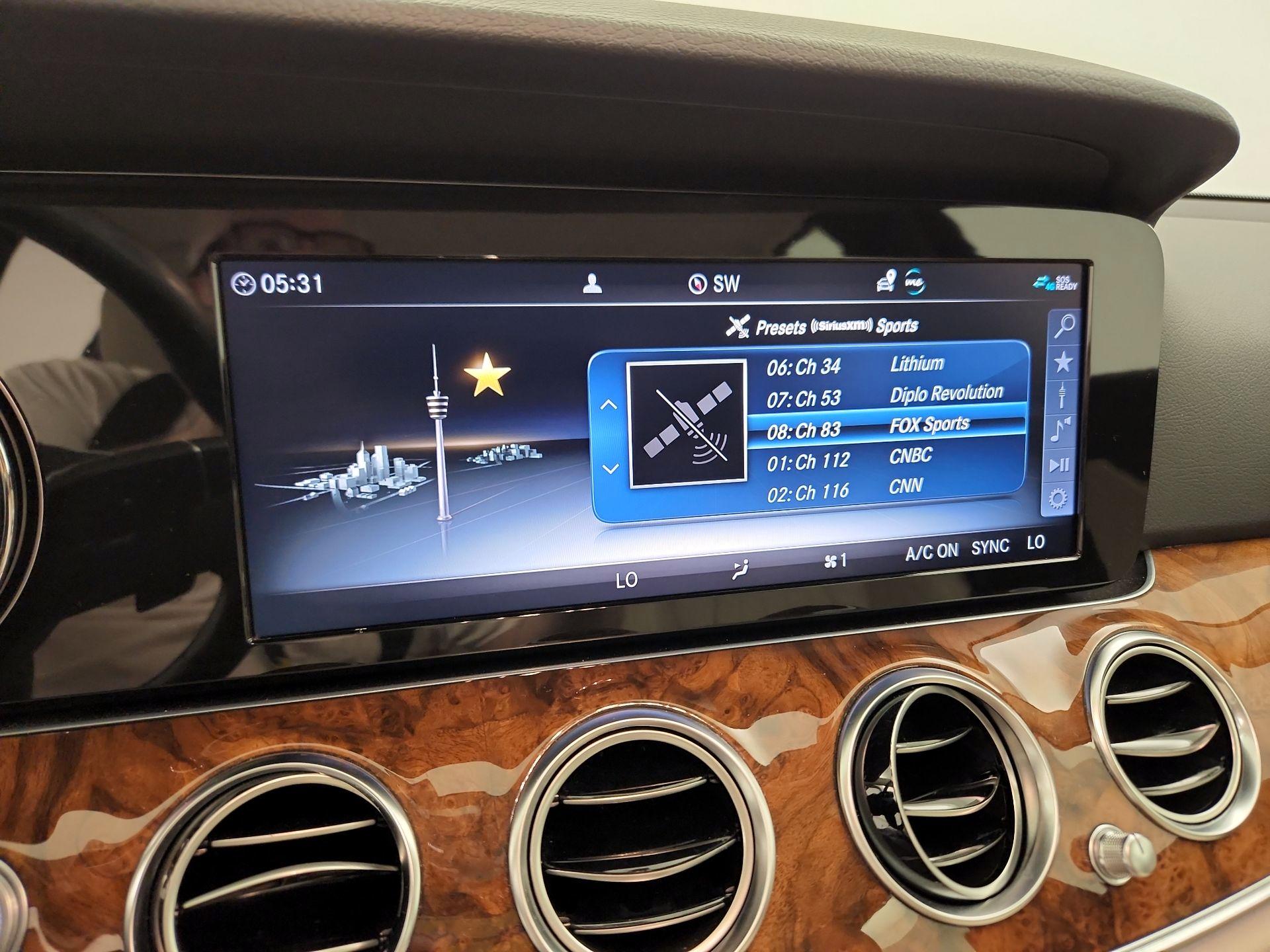 Thumbnail: 2019 Mercedes-Benz E-Class - 16