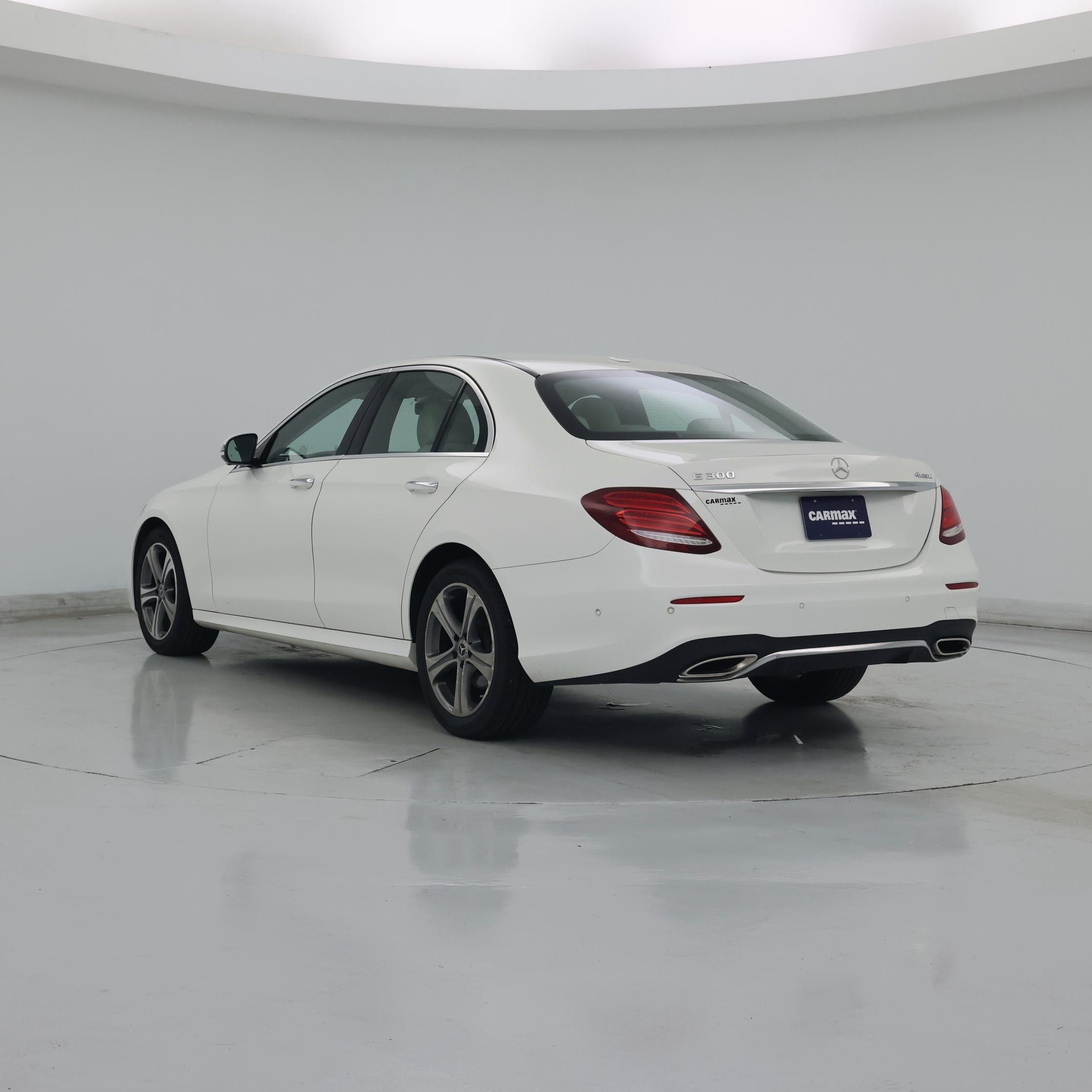 Thumbnail: 2019 Mercedes-Benz E-Class - 2