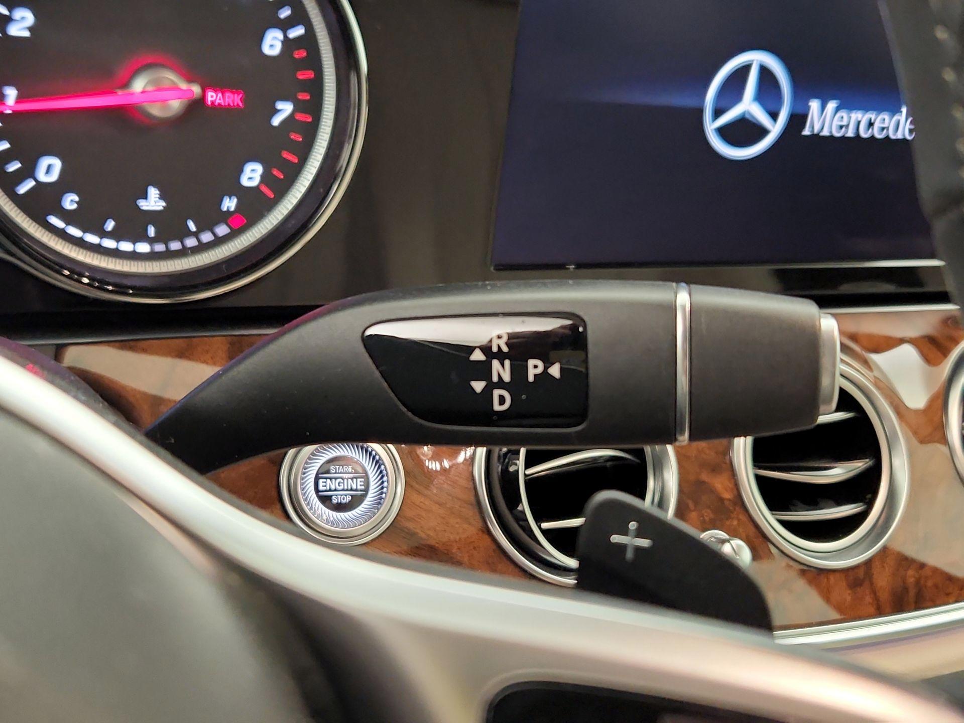 Thumbnail: 2019 Mercedes-Benz E-Class - 19