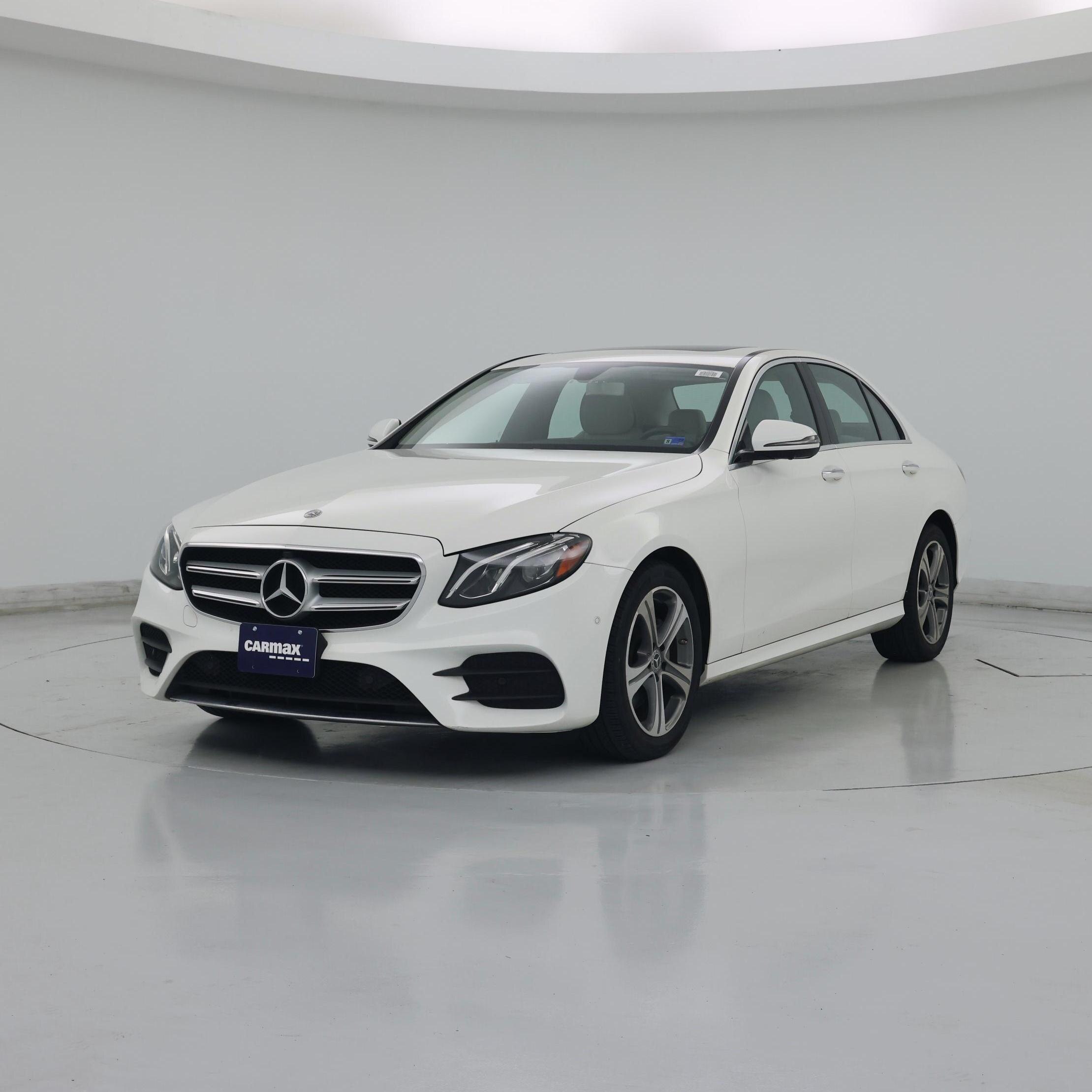 Thumbnail: 2019 Mercedes-Benz E-Class - 4