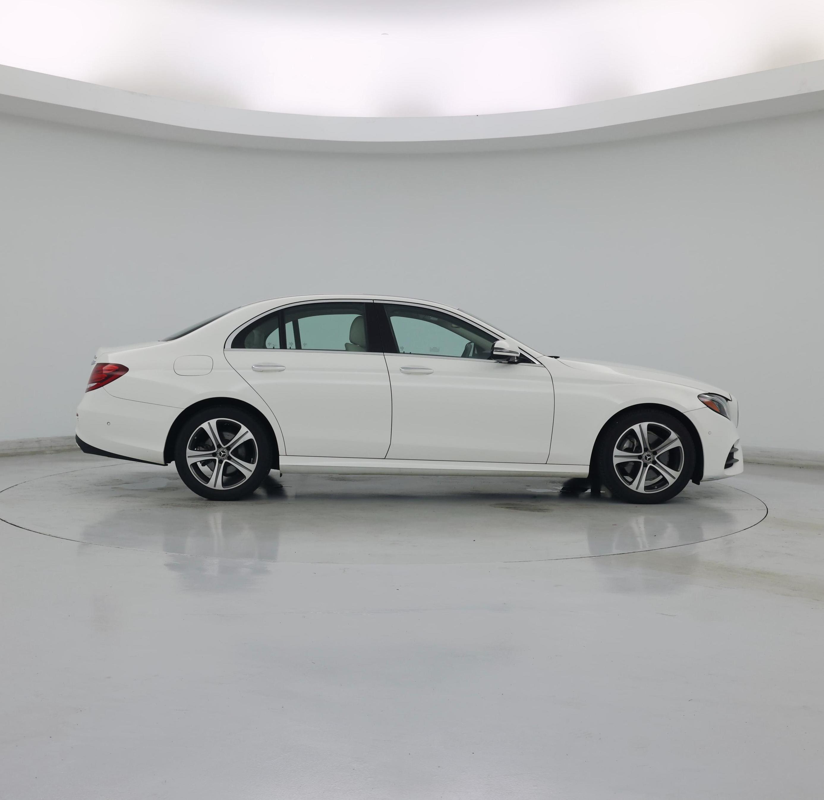 Thumbnail: 2019 Mercedes-Benz E-Class - 7