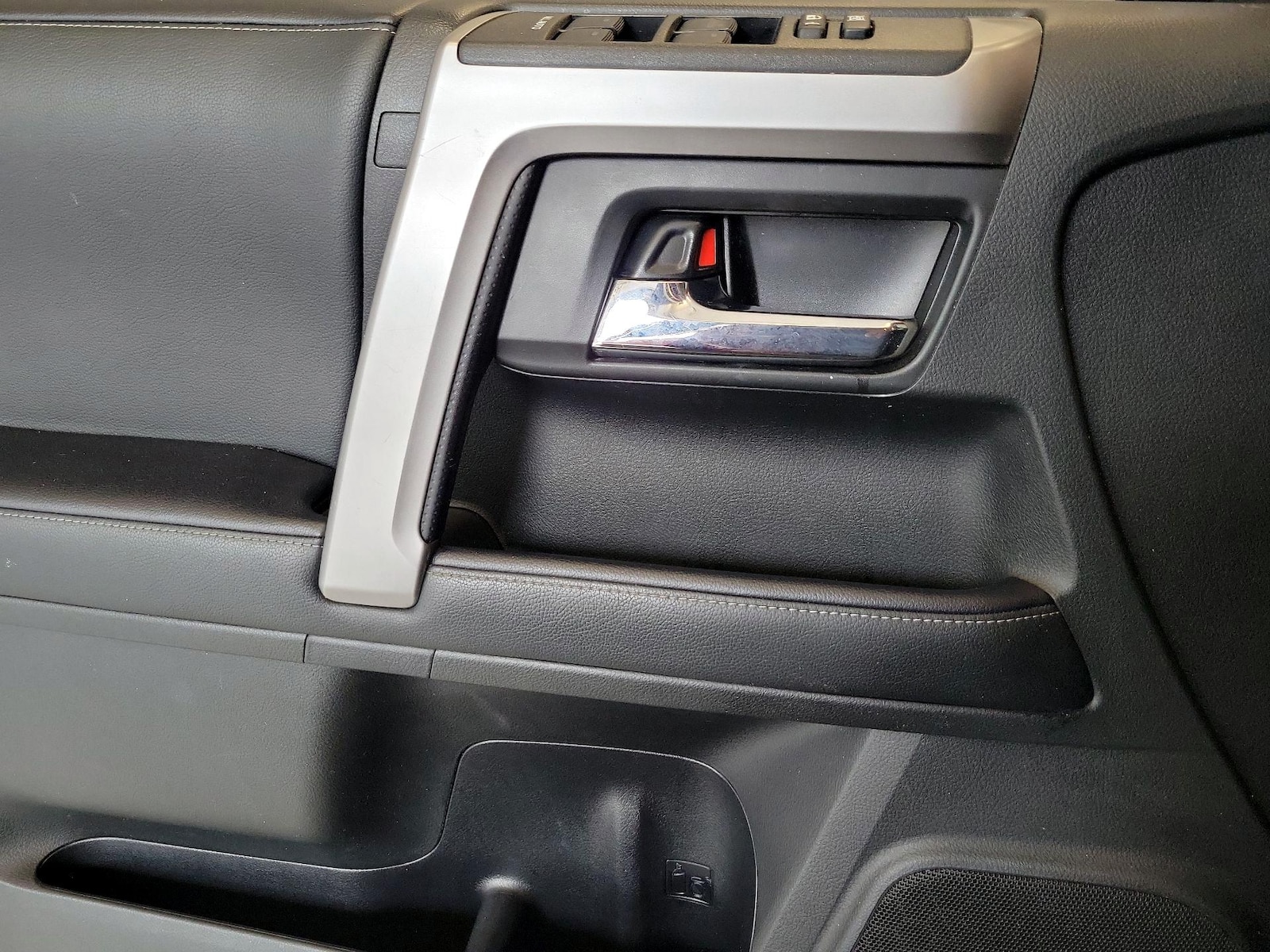 2021 Toyota 4Runner SR5 - Photo 13
