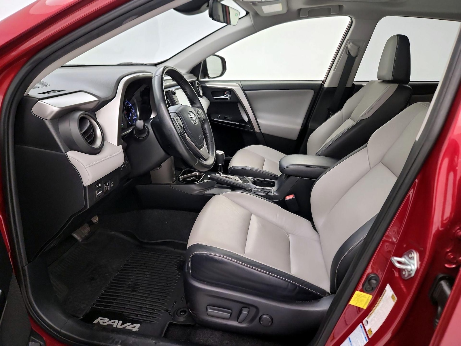 2018 Toyota RAV4 Limited - Photo 12