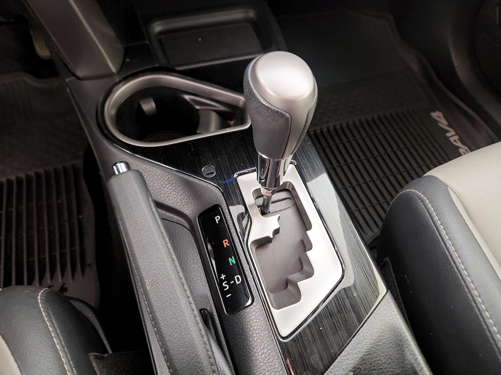 2018 Toyota RAV4 Limited - Photo 19