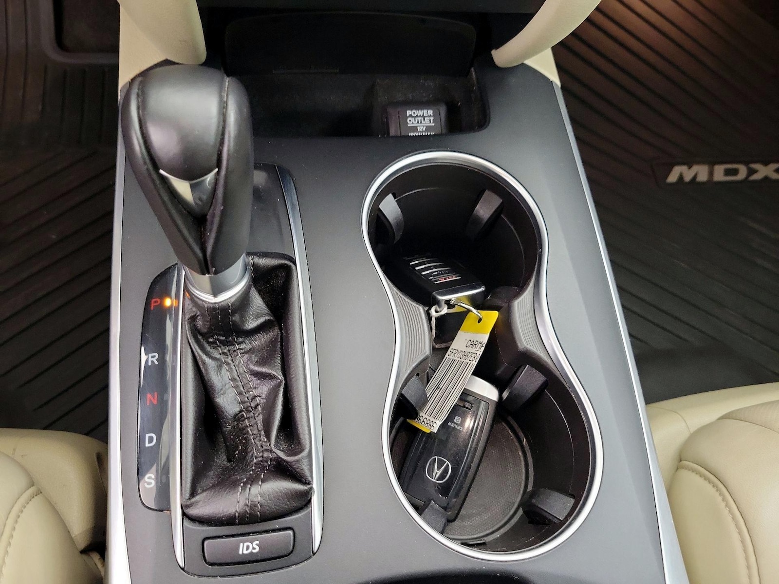 2014 Acura MDX Advance and Entertainment Package - Photo 19
