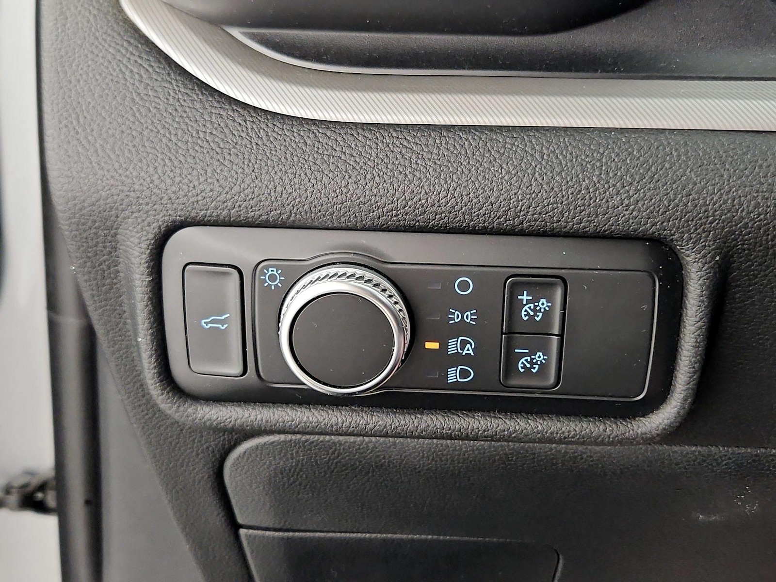 2020 Ford Explorer XLT - Photo 14
