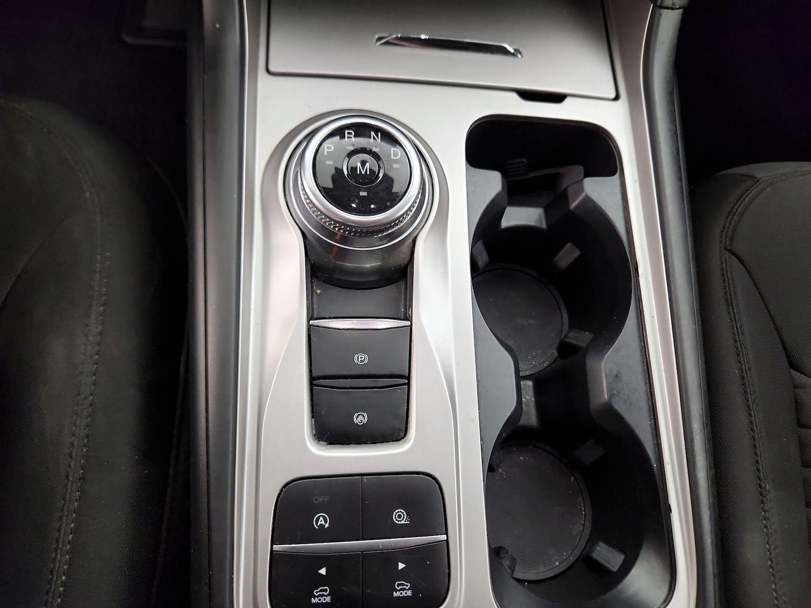 2020 Ford Explorer XLT - Photo 20