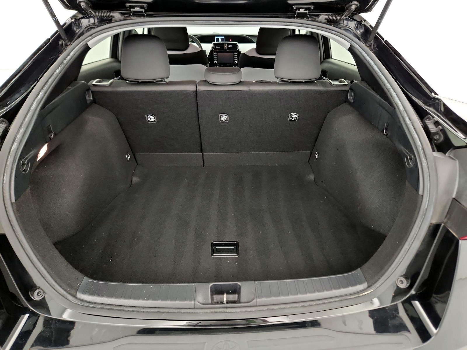 2021 Toyota Prius L Eco - Photo 21