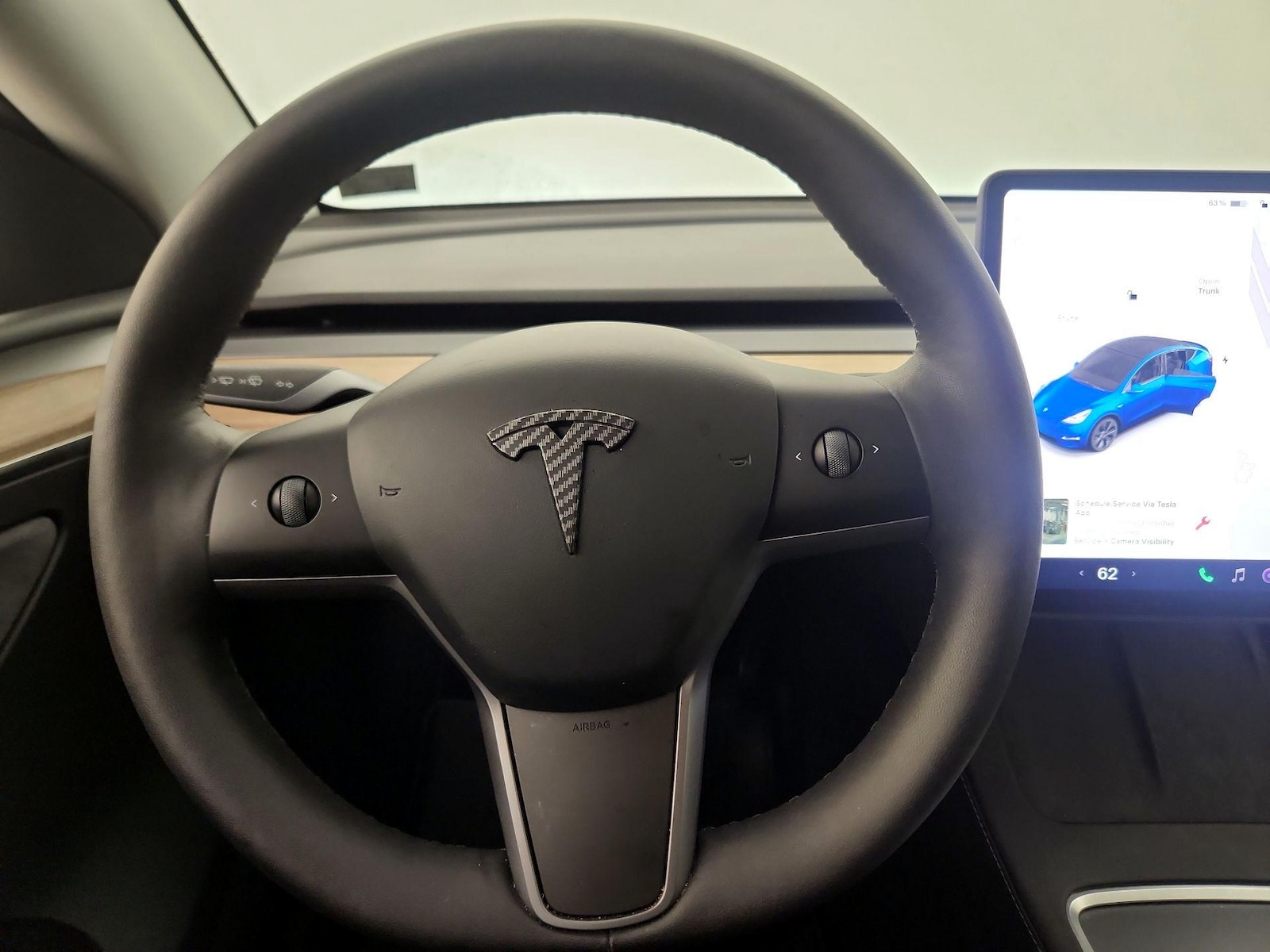 2025 Tesla Model Y Long Range - Photo 11