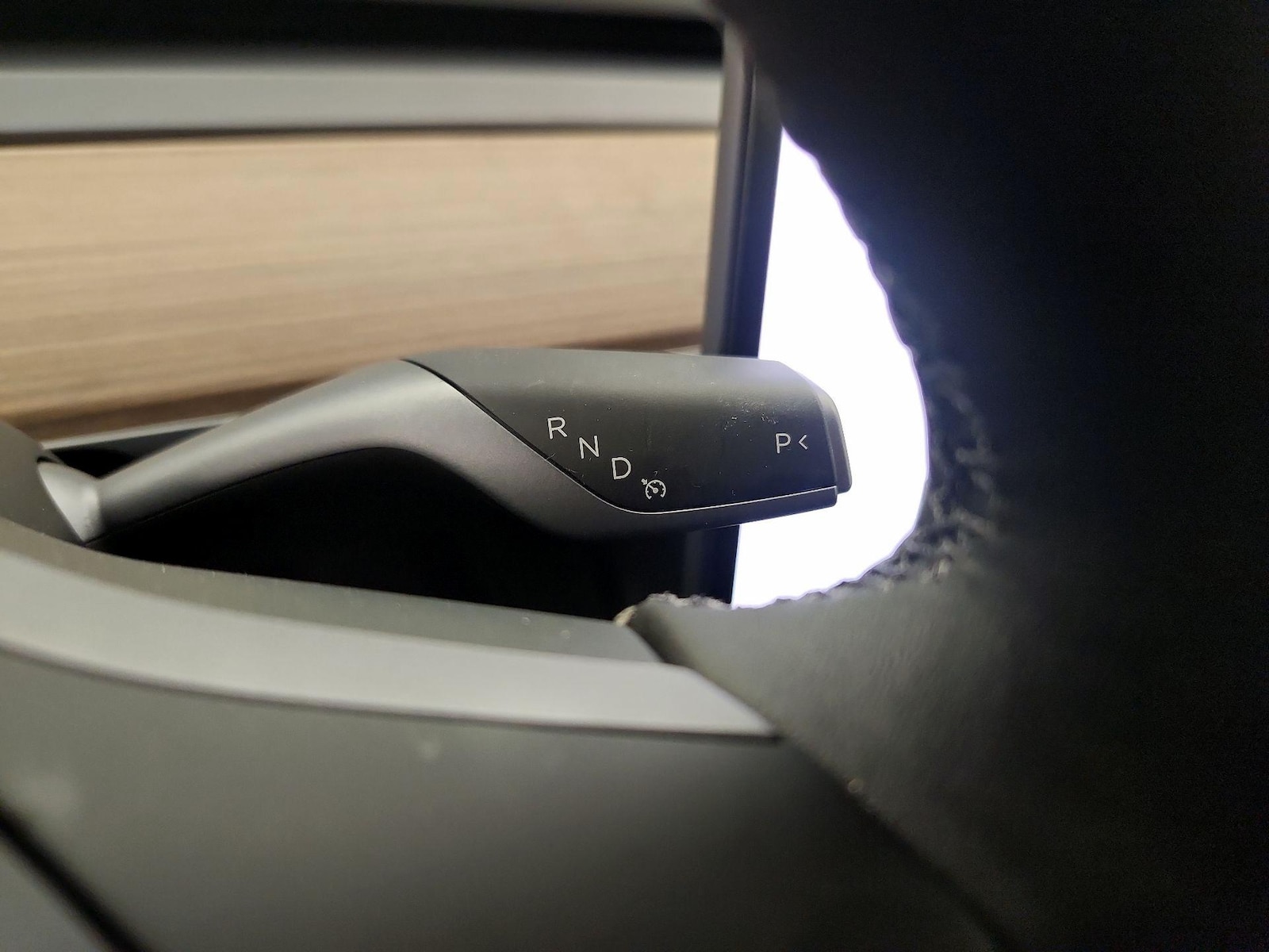 2025 Tesla Model Y Long Range - Photo 18