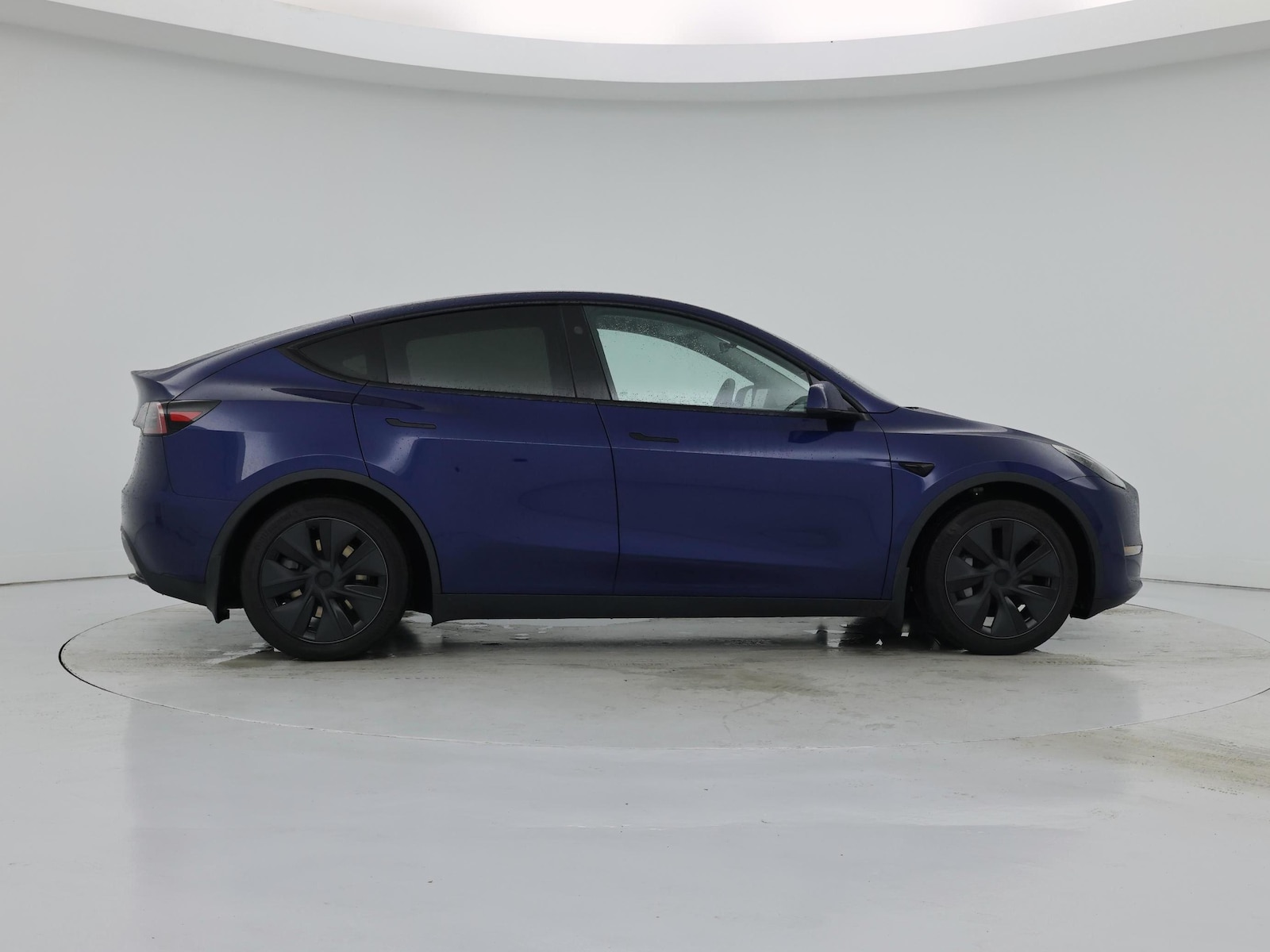 2025 Tesla Model Y Long Range - Photo 8