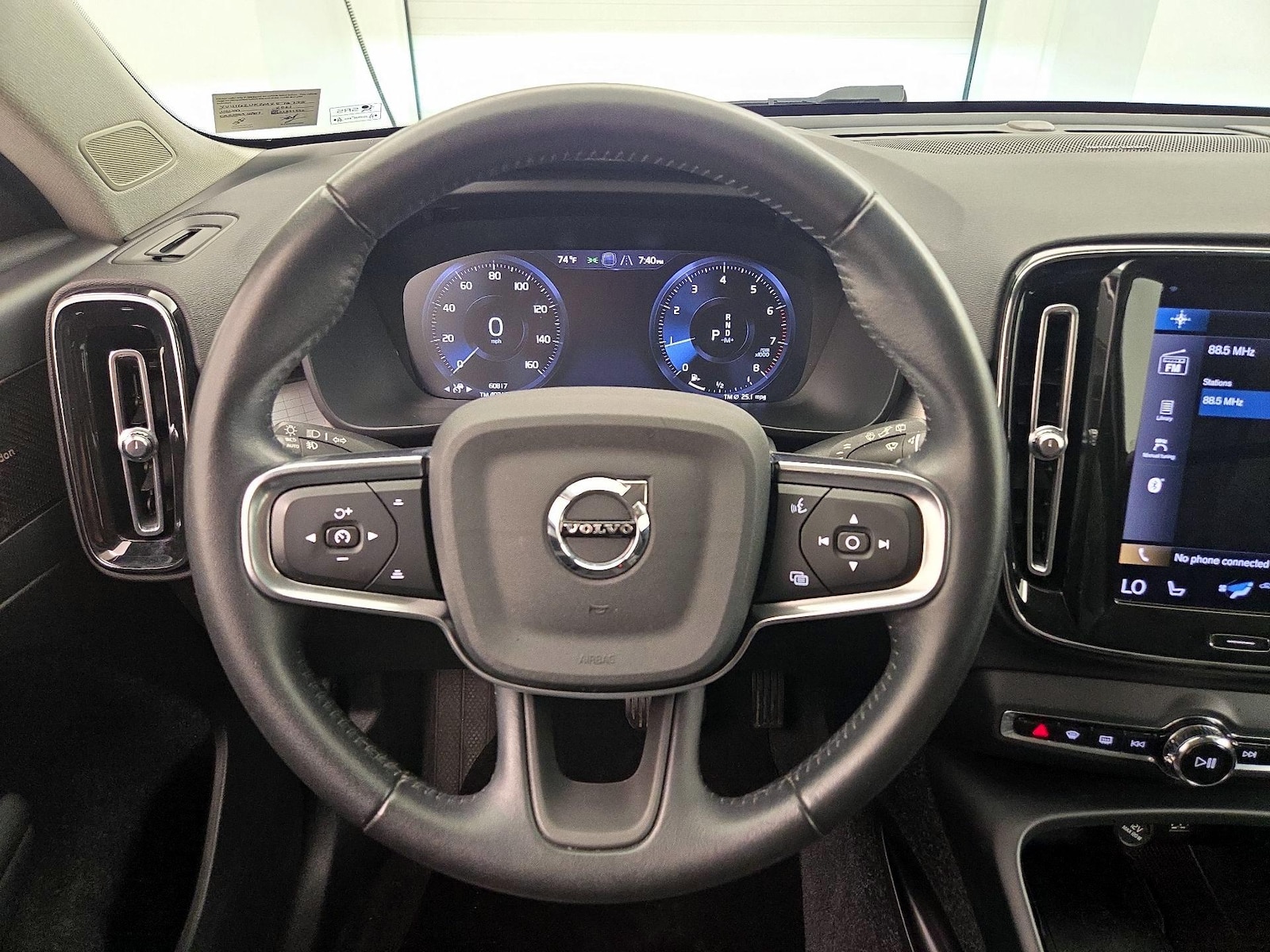 2021 Volvo XC40 Momentum - Photo 11