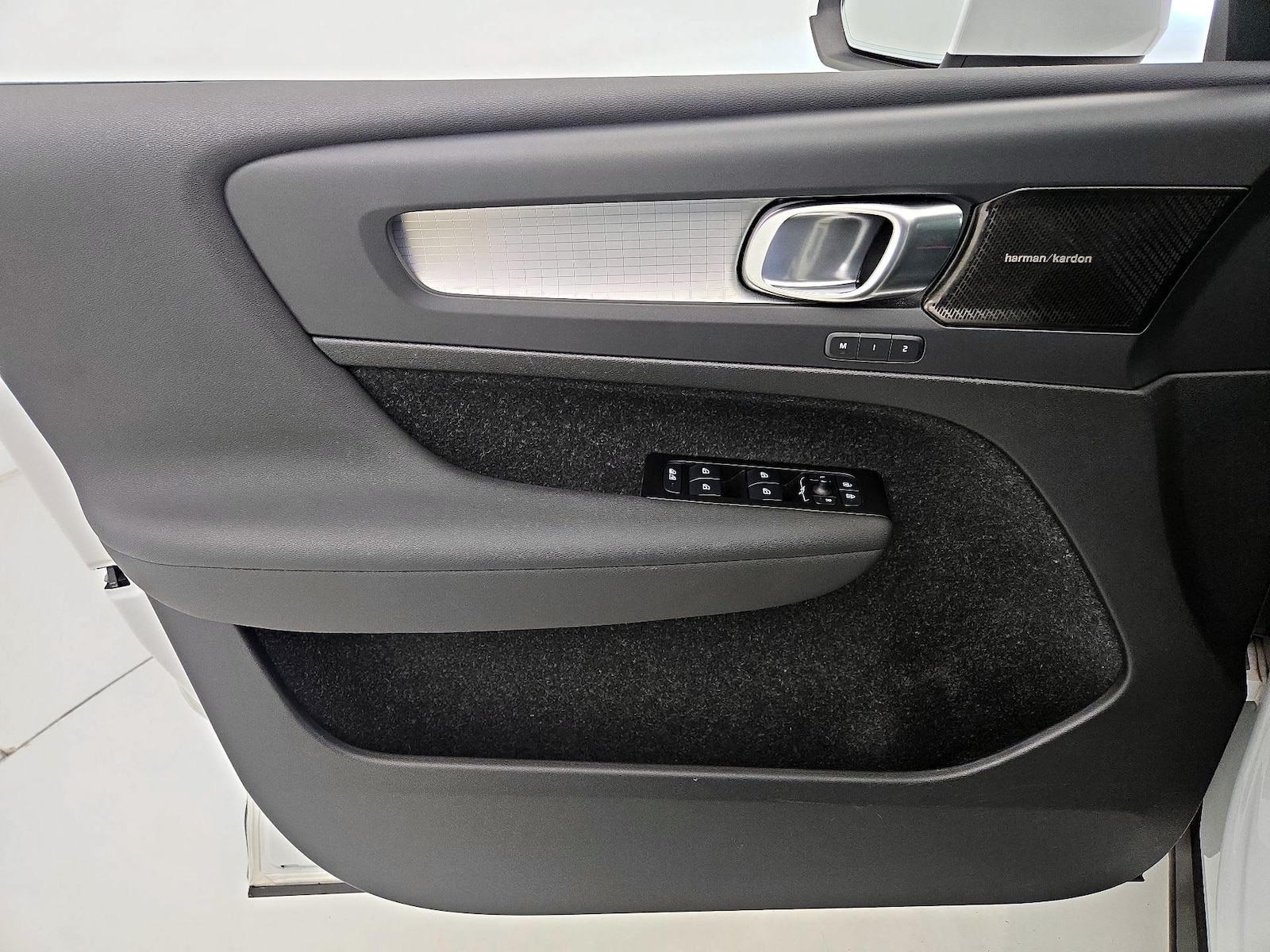 2021 Volvo XC40 Momentum - Photo 13