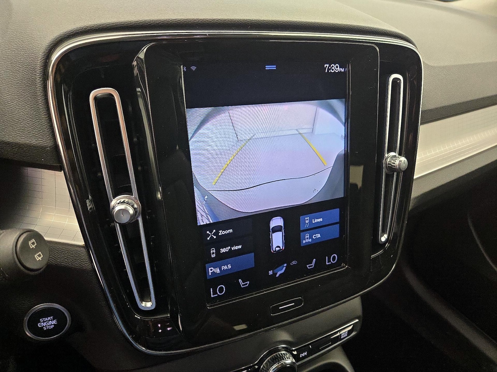 2021 Volvo XC40 Momentum - Photo 15