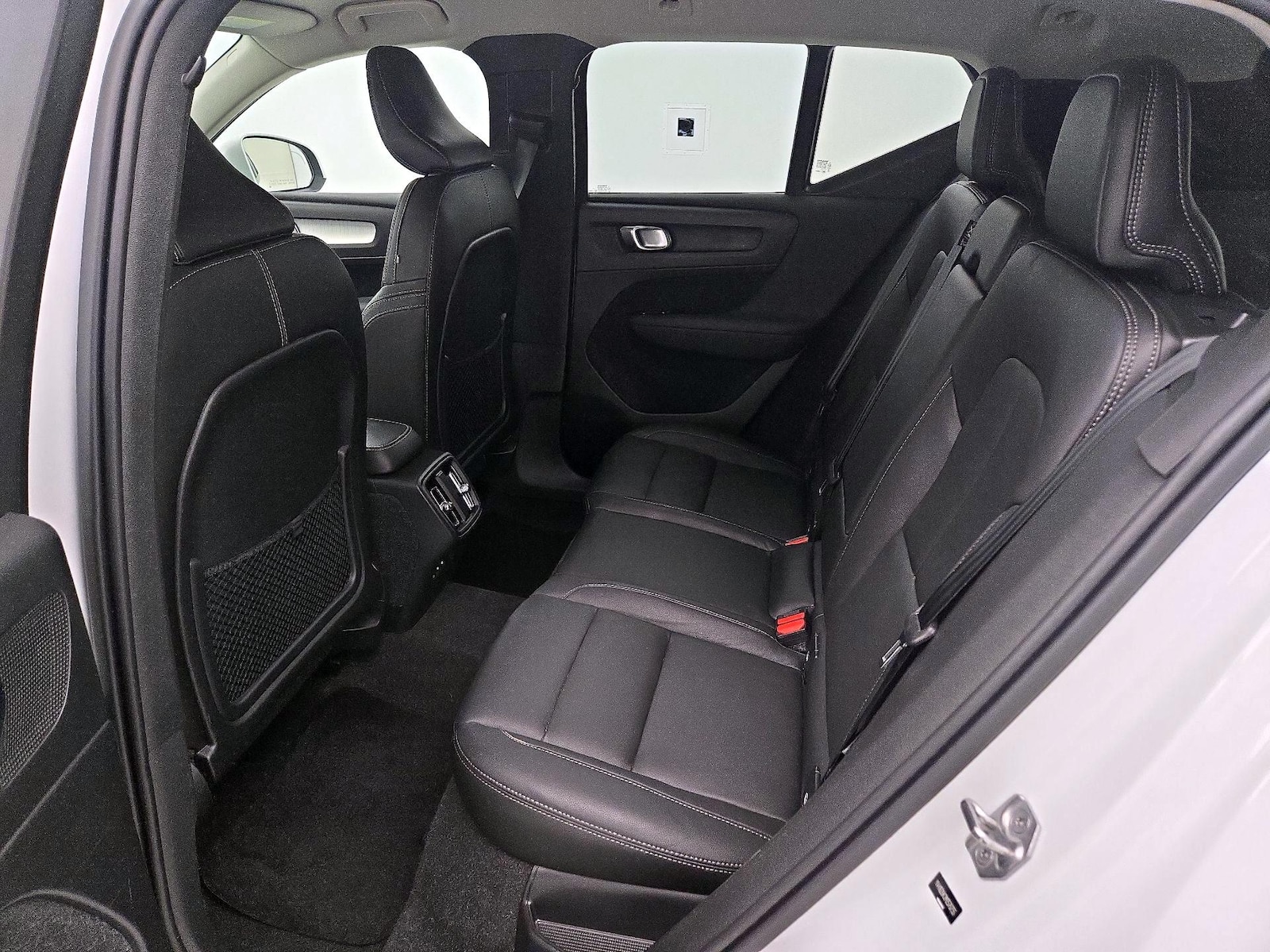 2021 Volvo XC40 Momentum - Photo 20