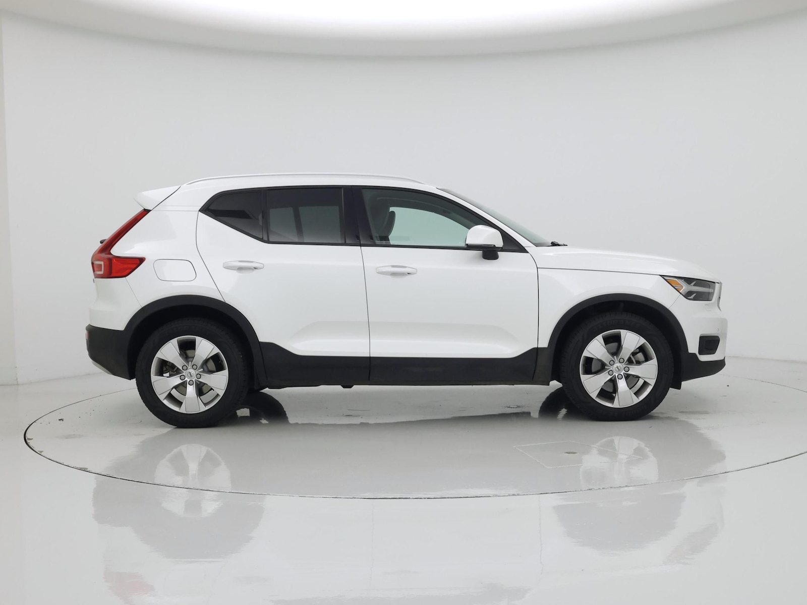 2021 Volvo XC40 Momentum - Photo 8