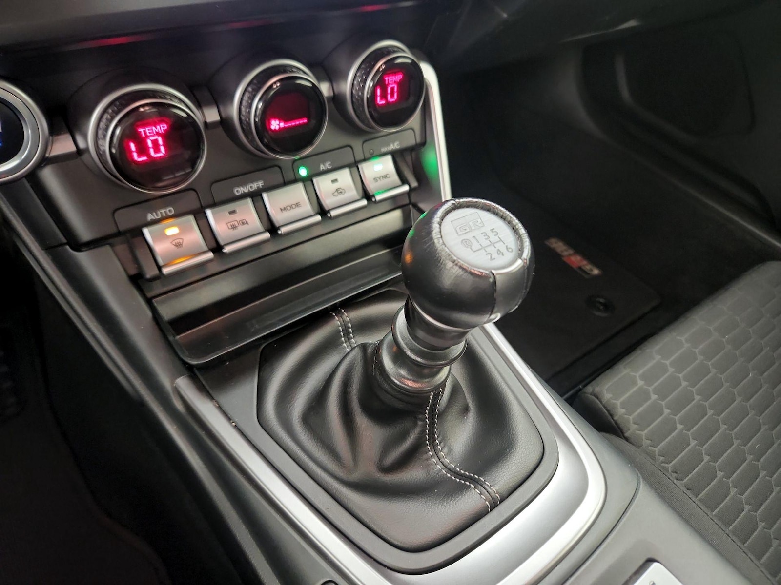 2023 Toyota GR86 Base - Photo 18