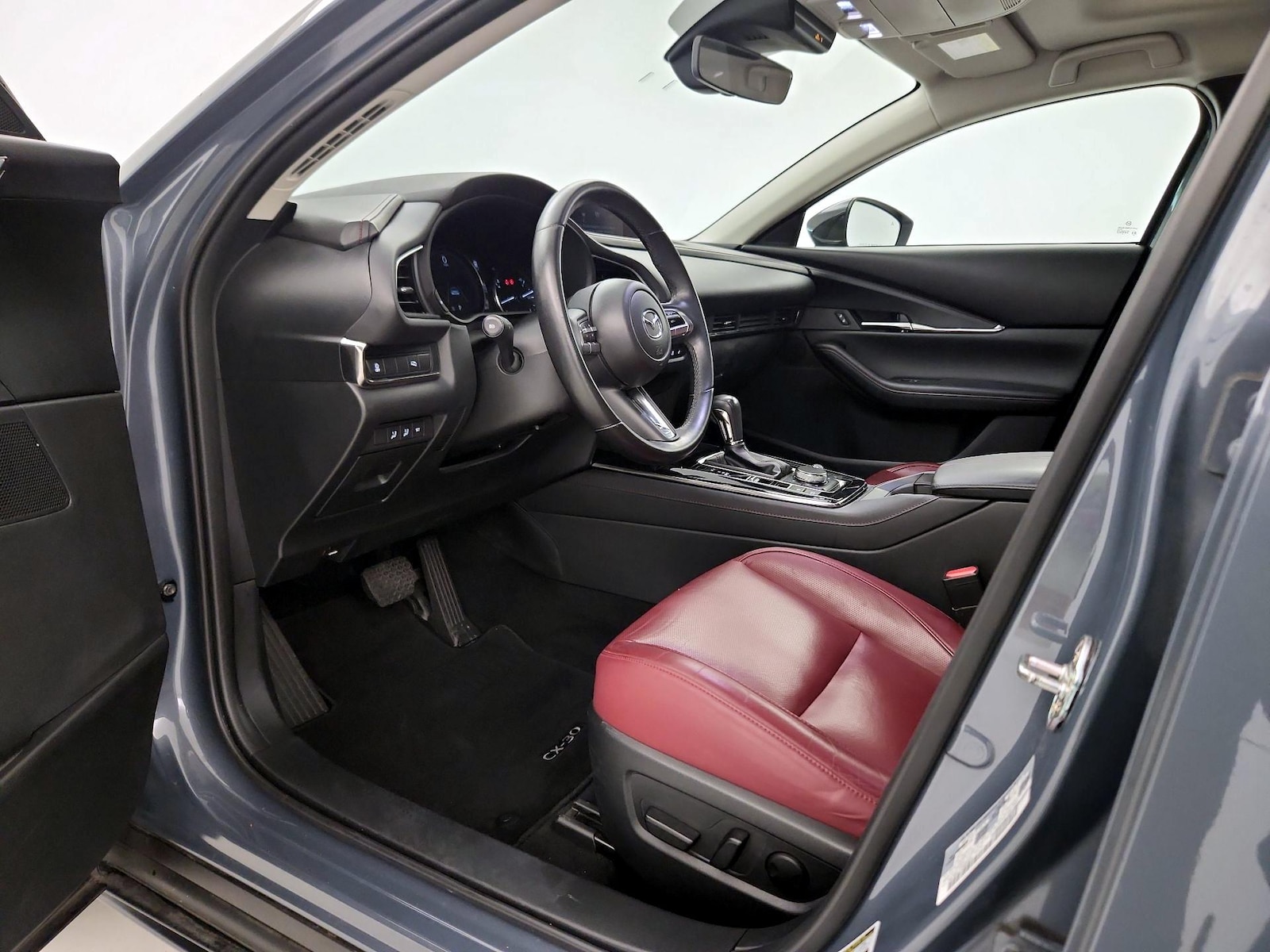 Power Seat(s) & Leather Seats