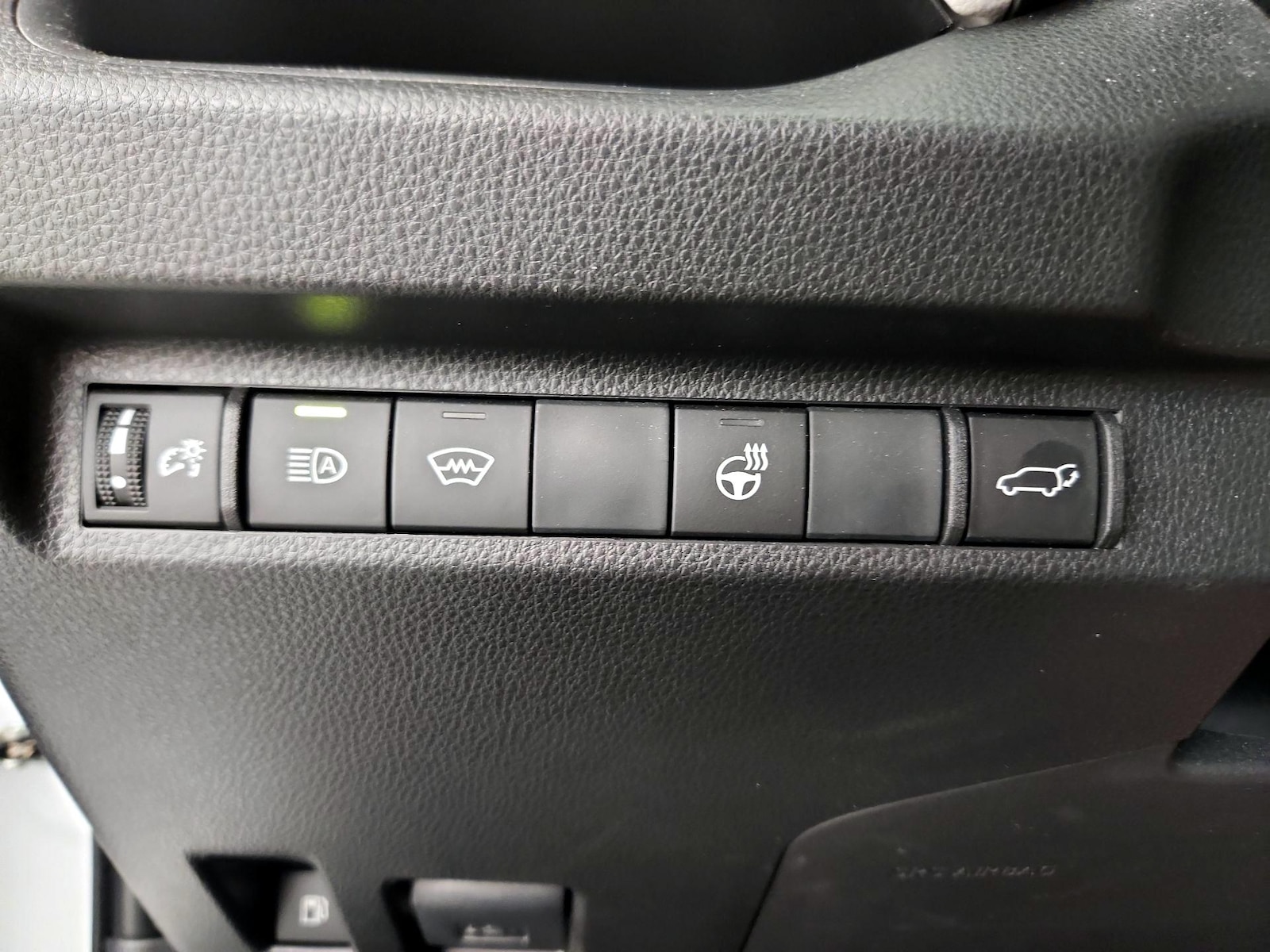 2024 Toyota RAV4 XLE Premium - Photo 14