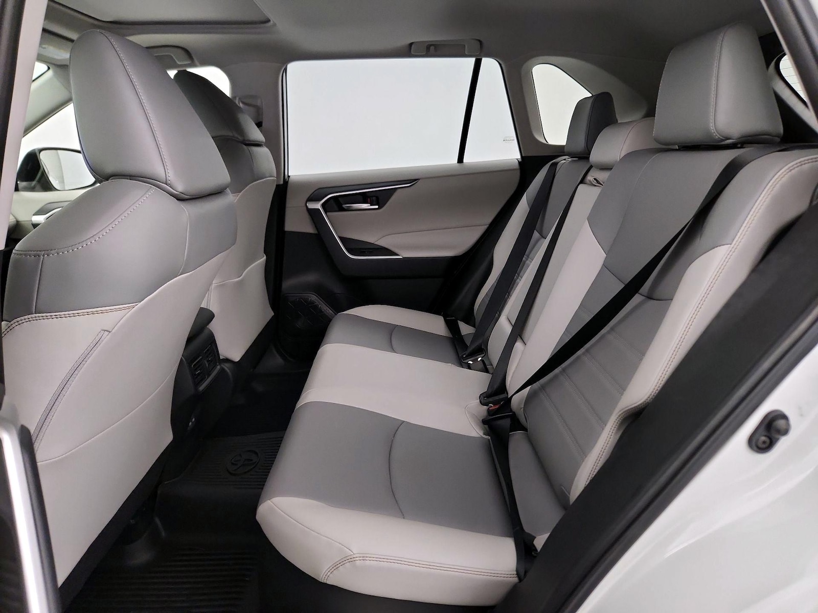 2024 Toyota RAV4 XLE Premium - Photo 21