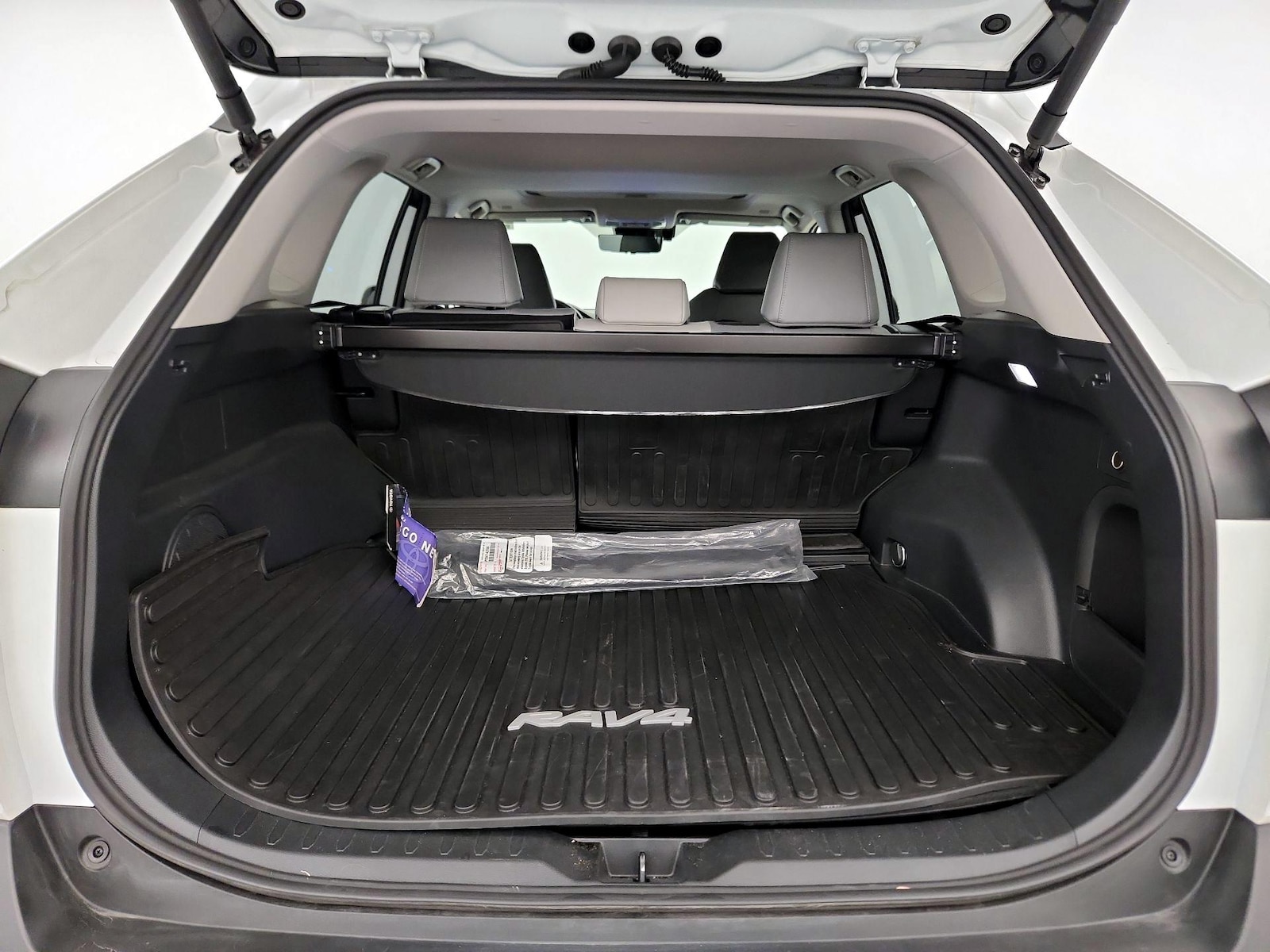 2024 Toyota RAV4 XLE Premium - Photo 22