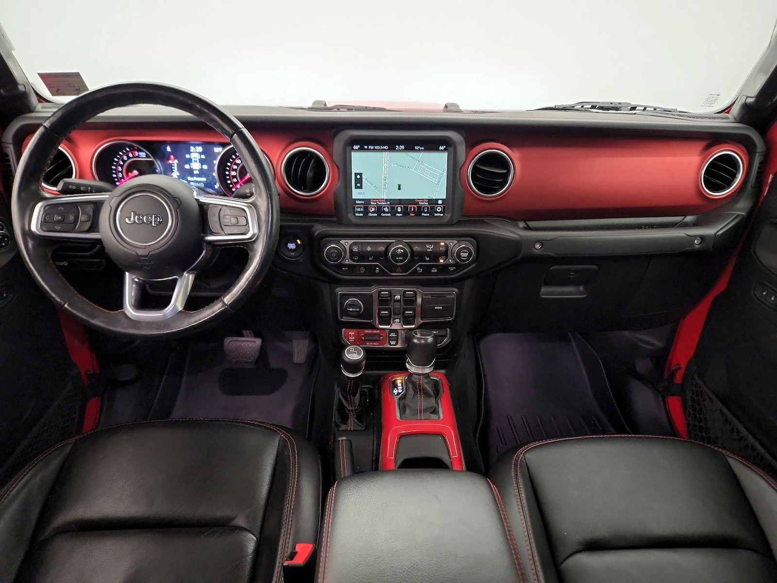 Apple CarPlay® & Android Auto™