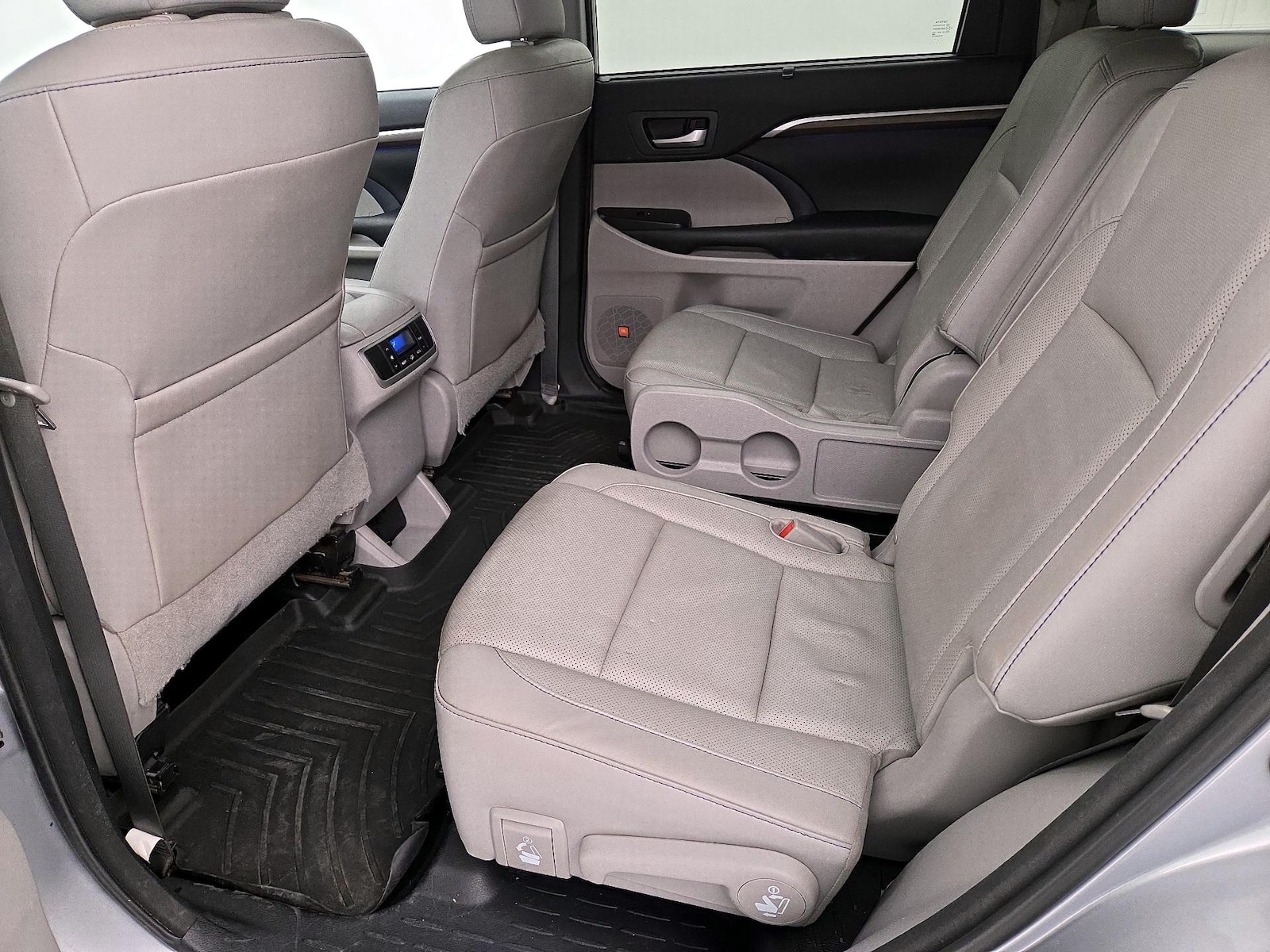 Rear Air Conditioning