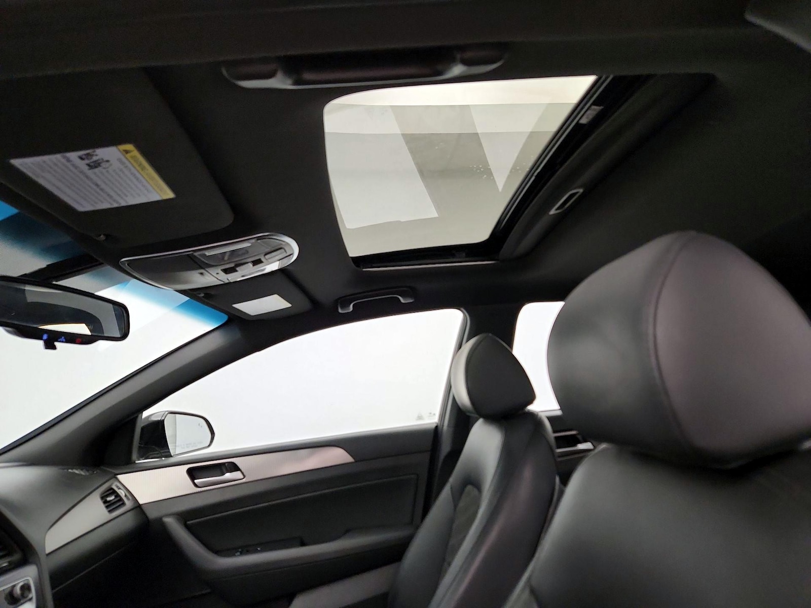 Sunroof(s) & Overhead Airbags