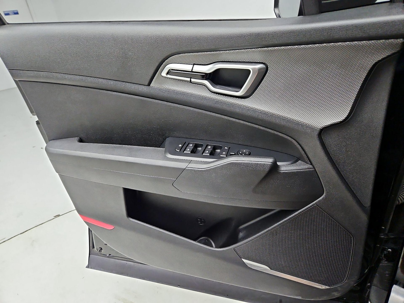 2025 Kia Sportage LX - Photo 13