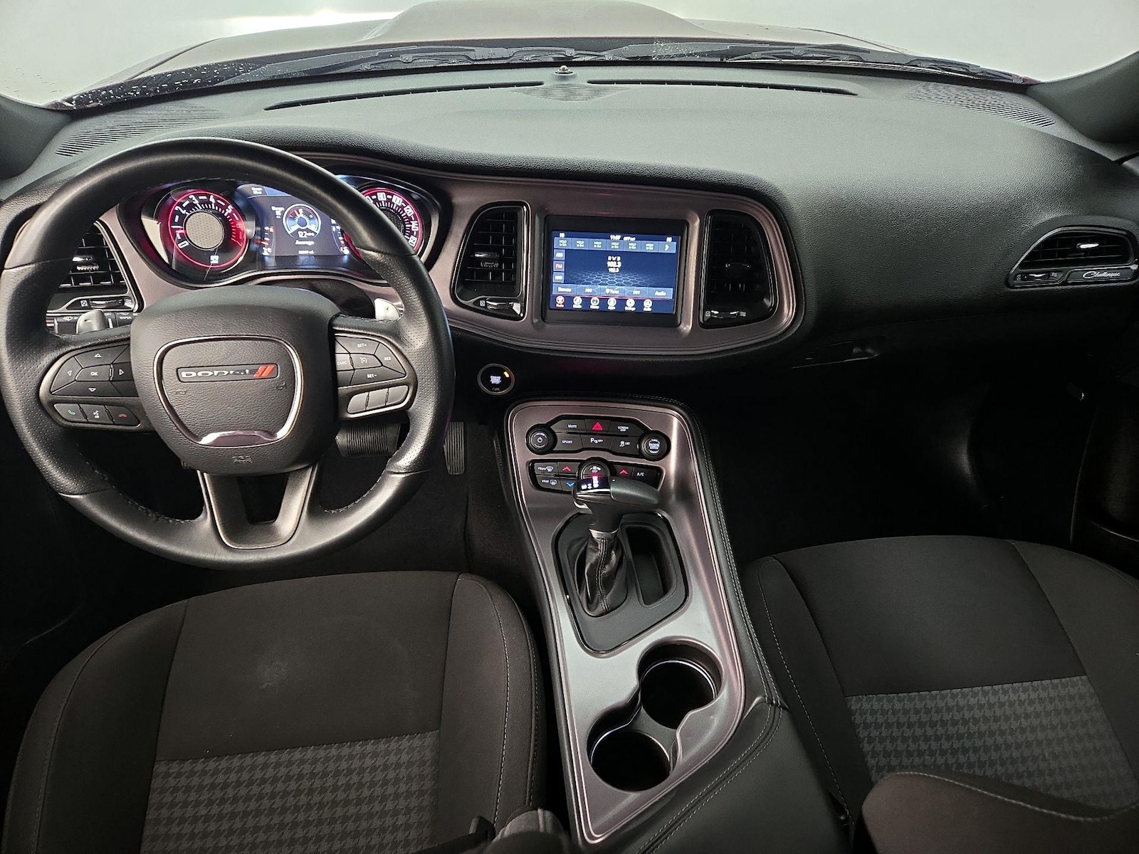 2023 Dodge Challenger R/T - Photo 10