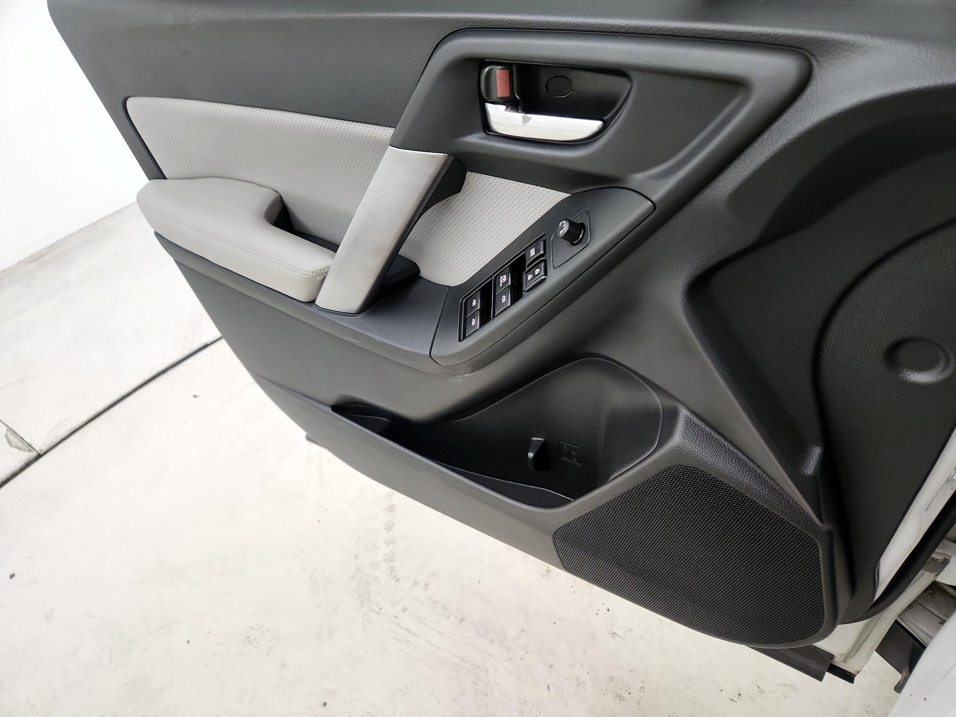 Thumbnail: 2015 Subaru Forester - 12