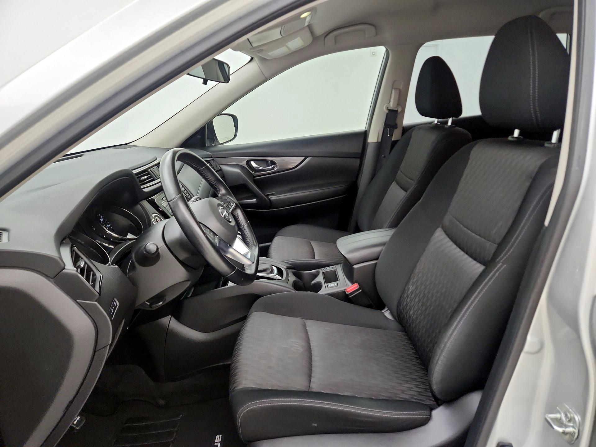Thumbnail: 2020 Nissan Rogue - 11