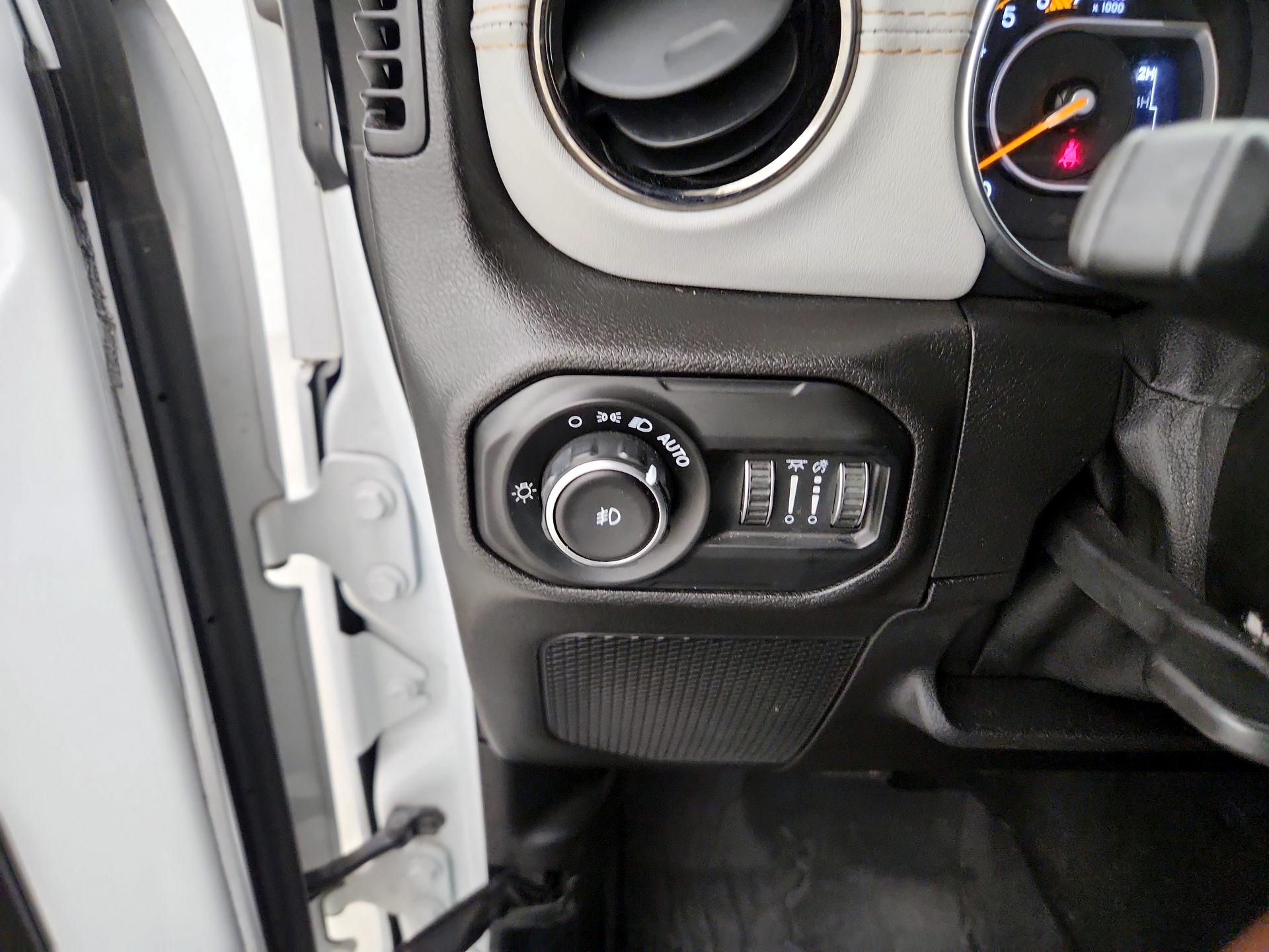 Thumbnail: 2021 Jeep Wrangler - 13