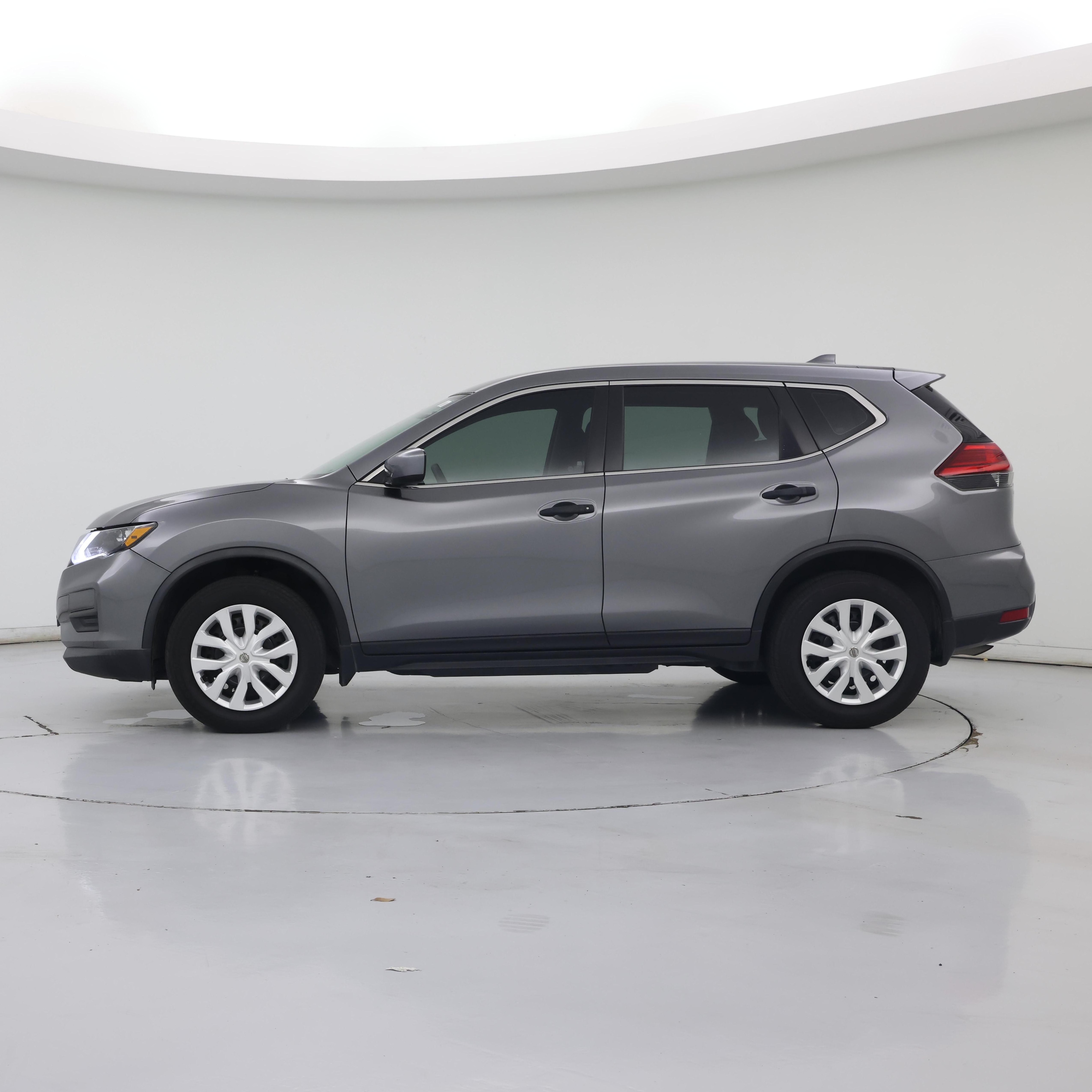 Thumbnail: 2017 Nissan Rogue - 3