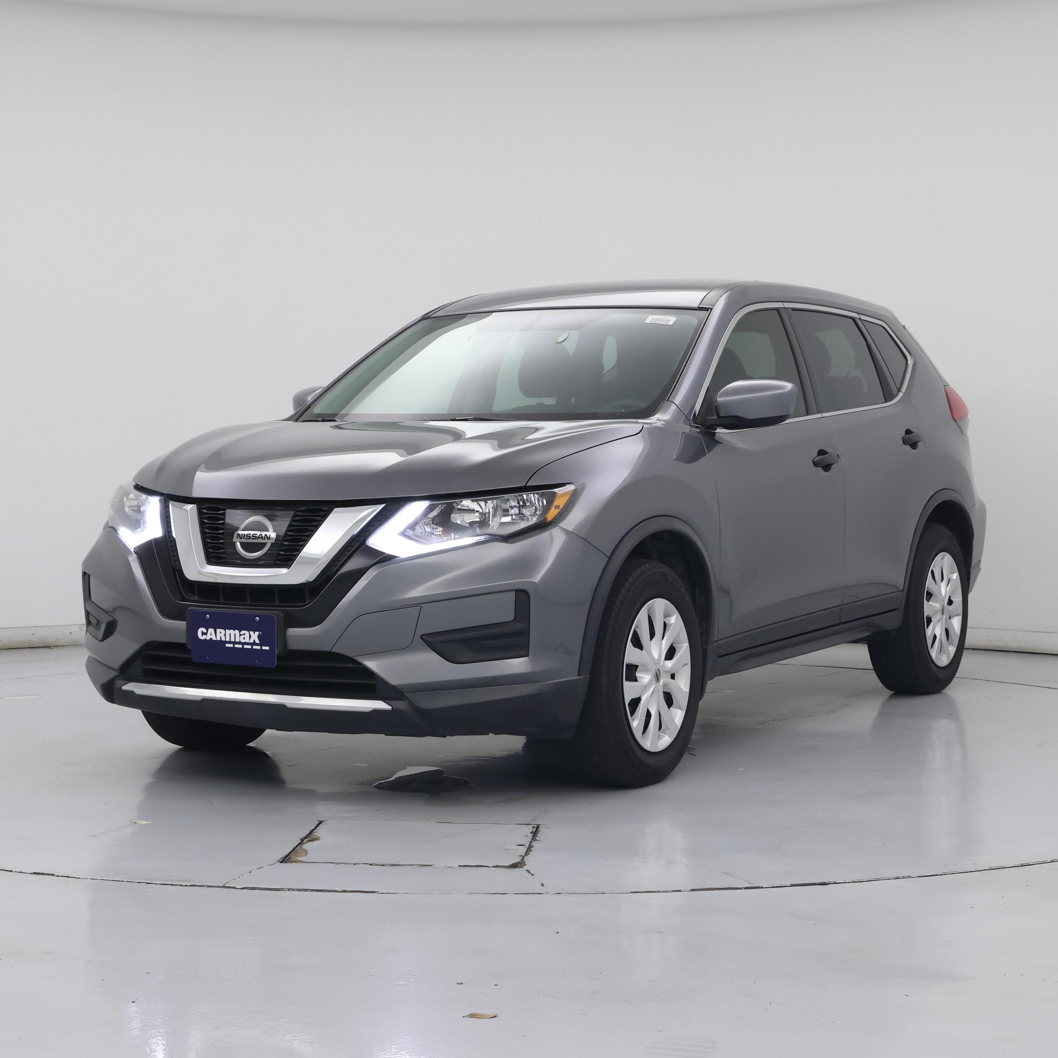Thumbnail: 2017 Nissan Rogue - 4
