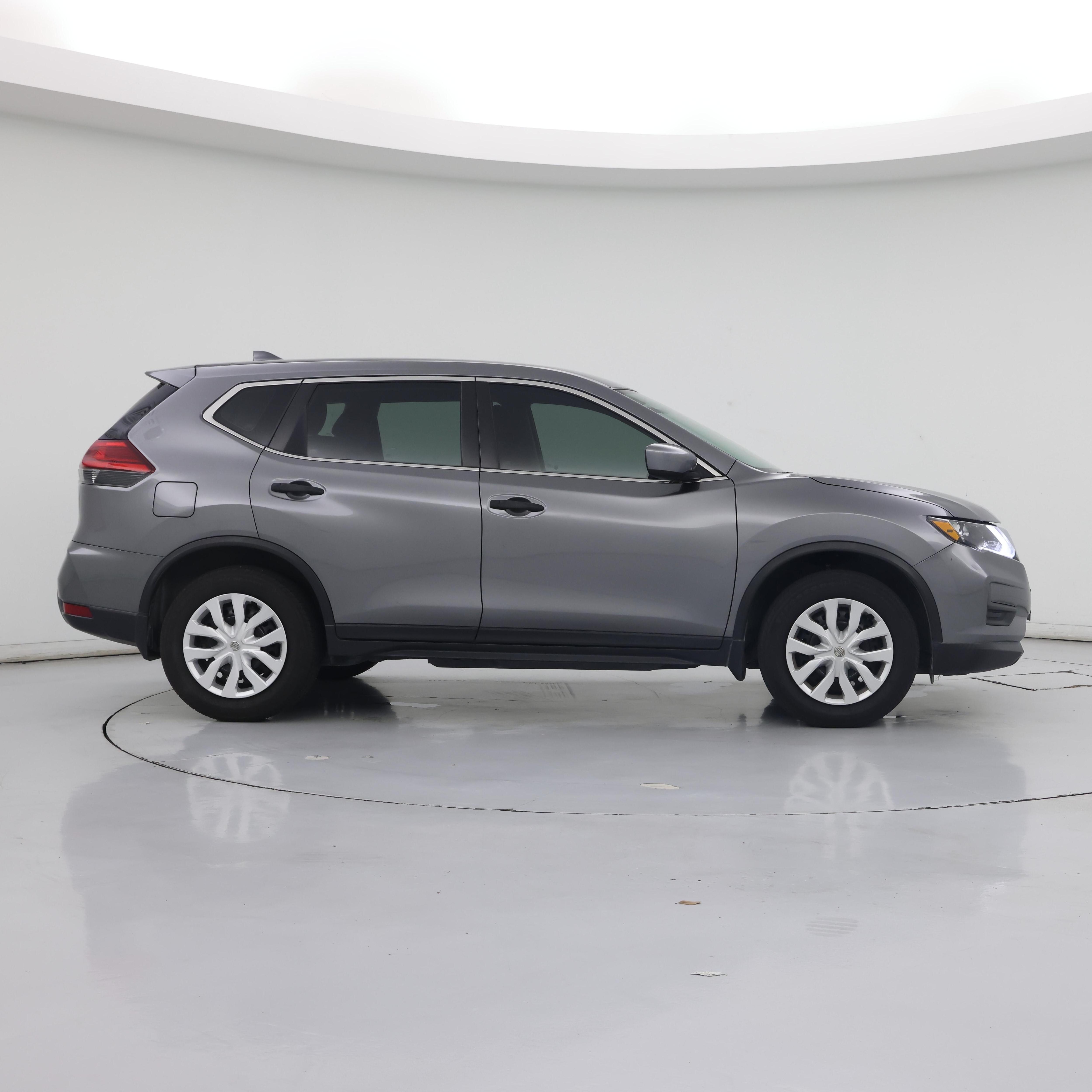 Thumbnail: 2017 Nissan Rogue - 7
