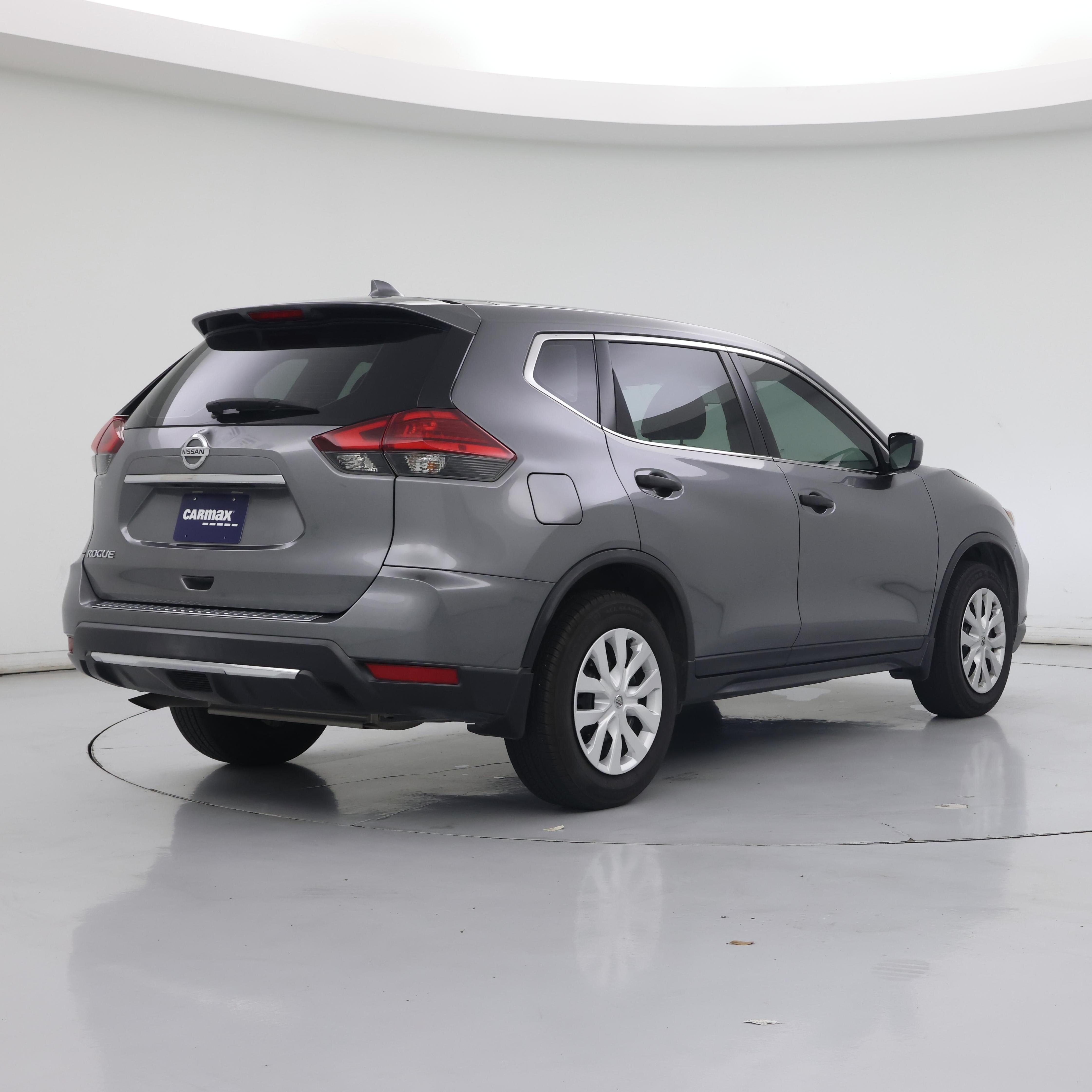 Thumbnail: 2017 Nissan Rogue - 8