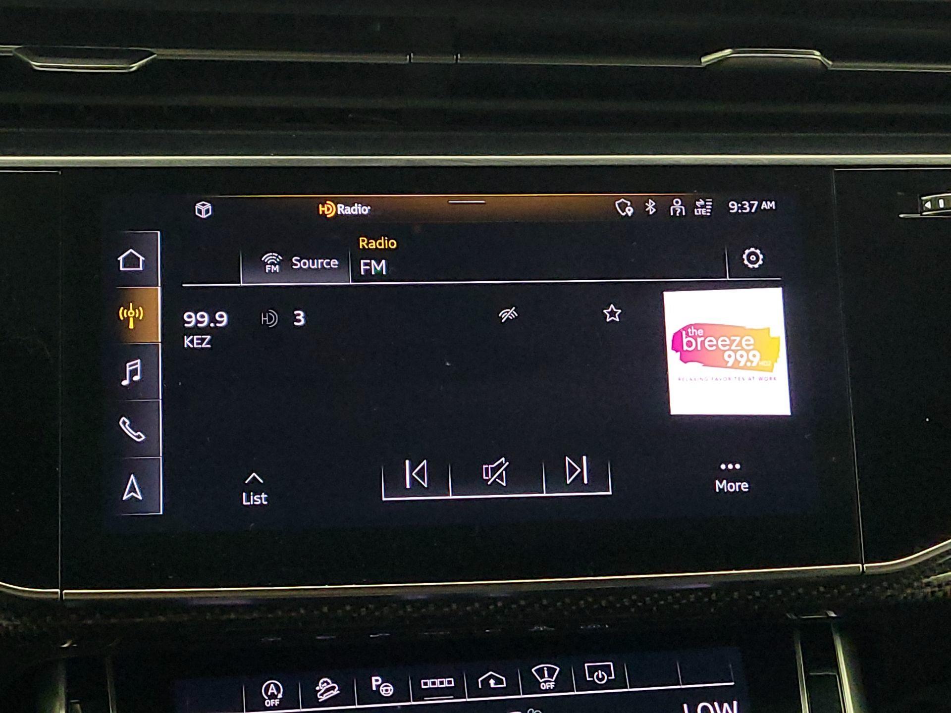 Thumbnail: 2023 Audi SQ8 - 16
