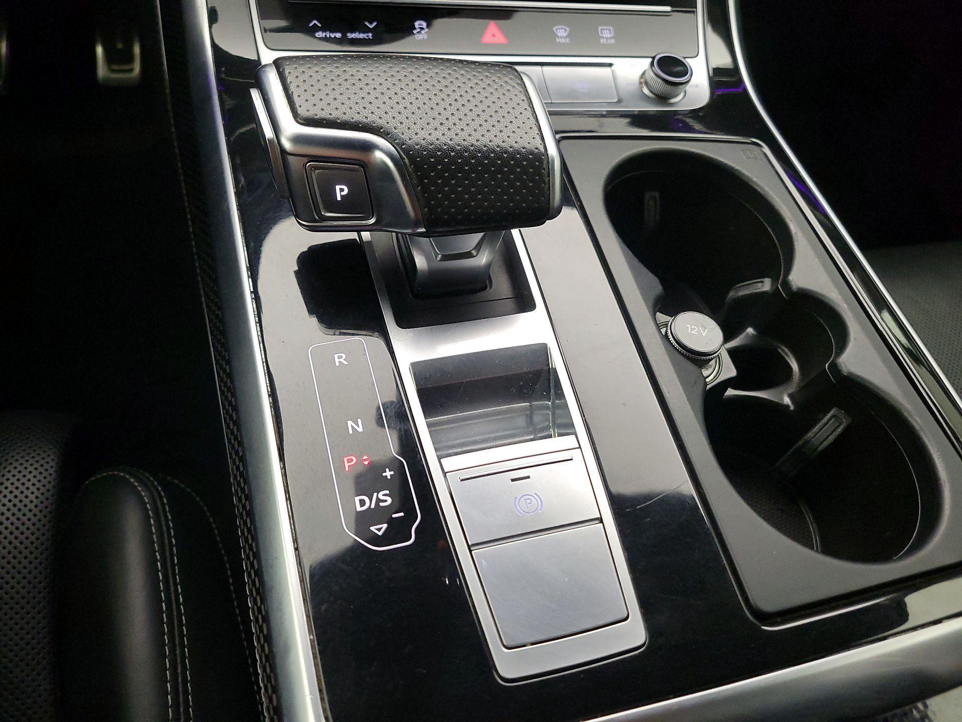 Thumbnail: 2023 Audi SQ8 - 18