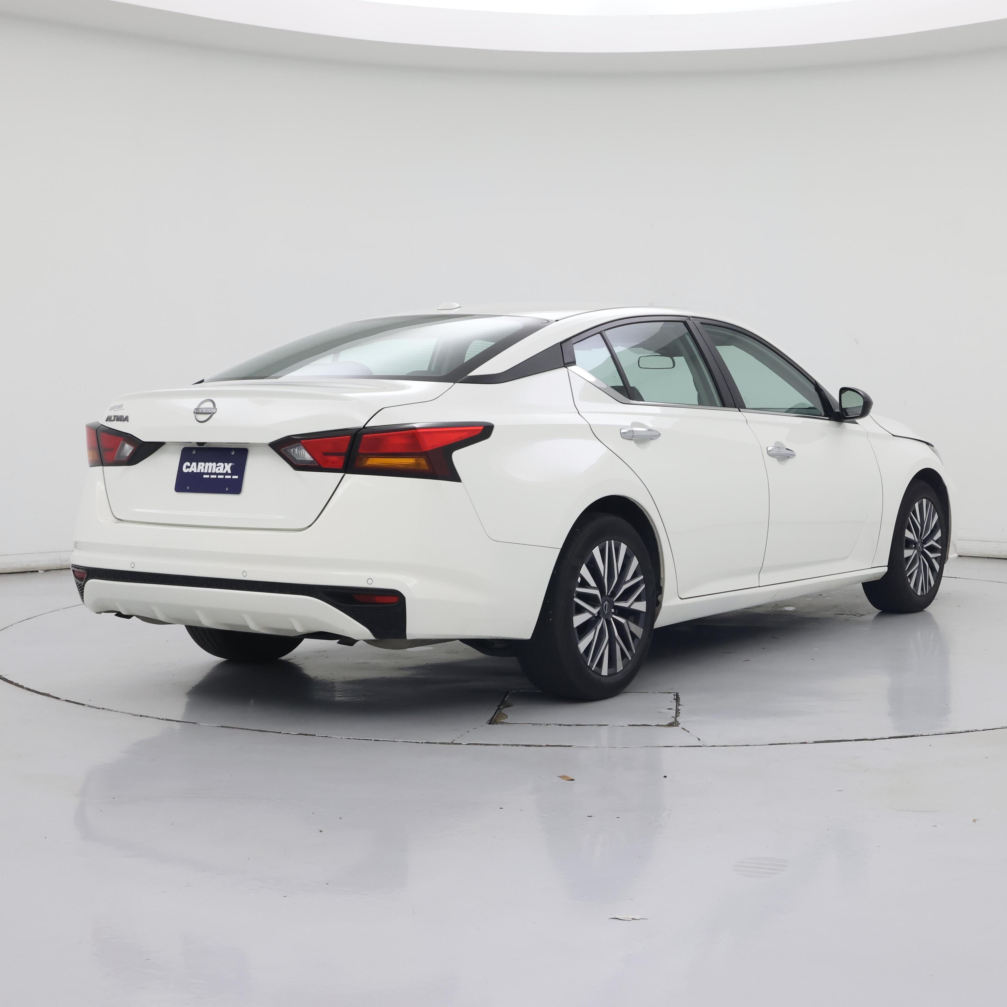 Thumbnail: 2025 Nissan Altima - 8