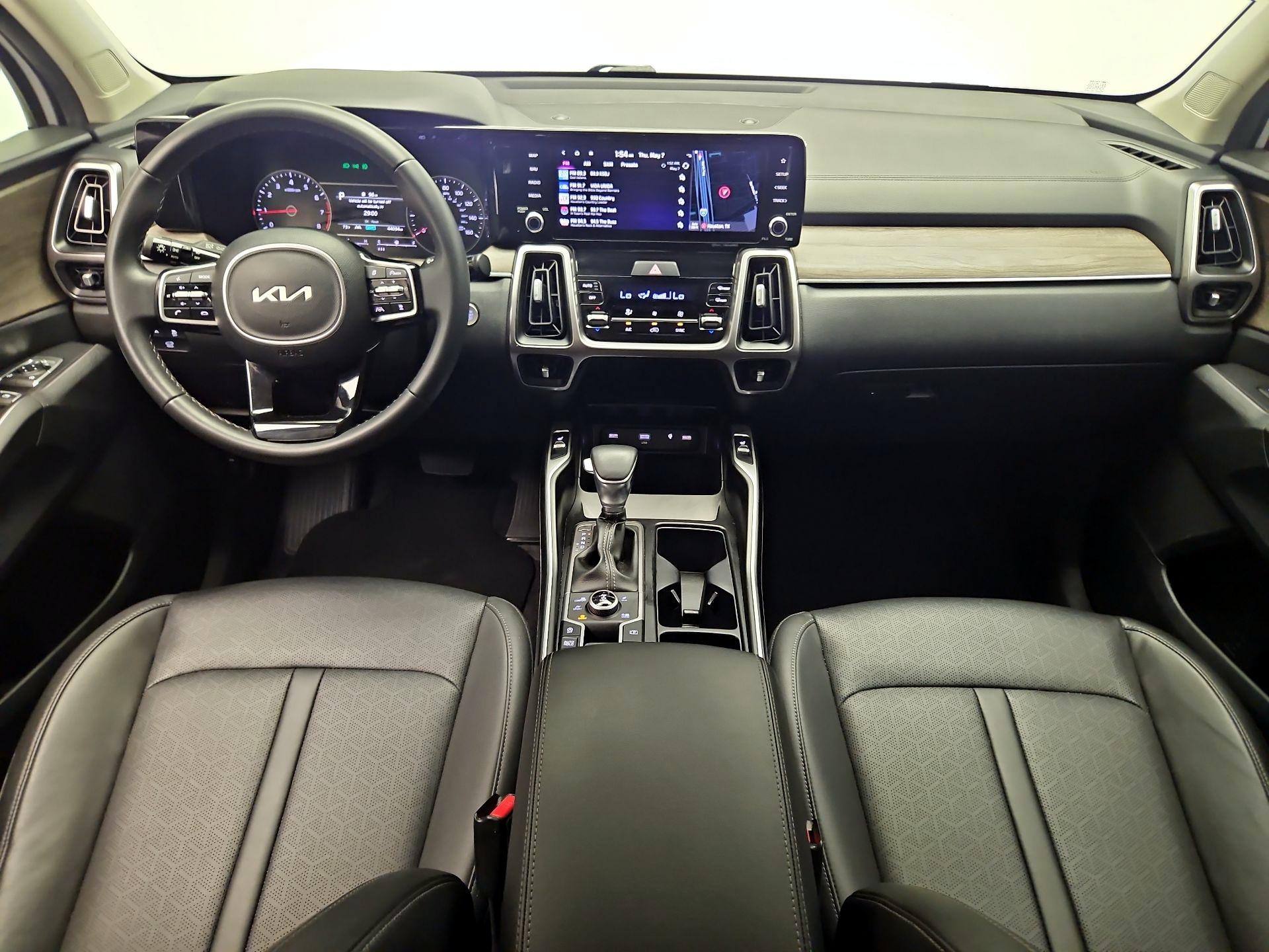 Thumbnail: 2023 Kia Sorento - 9