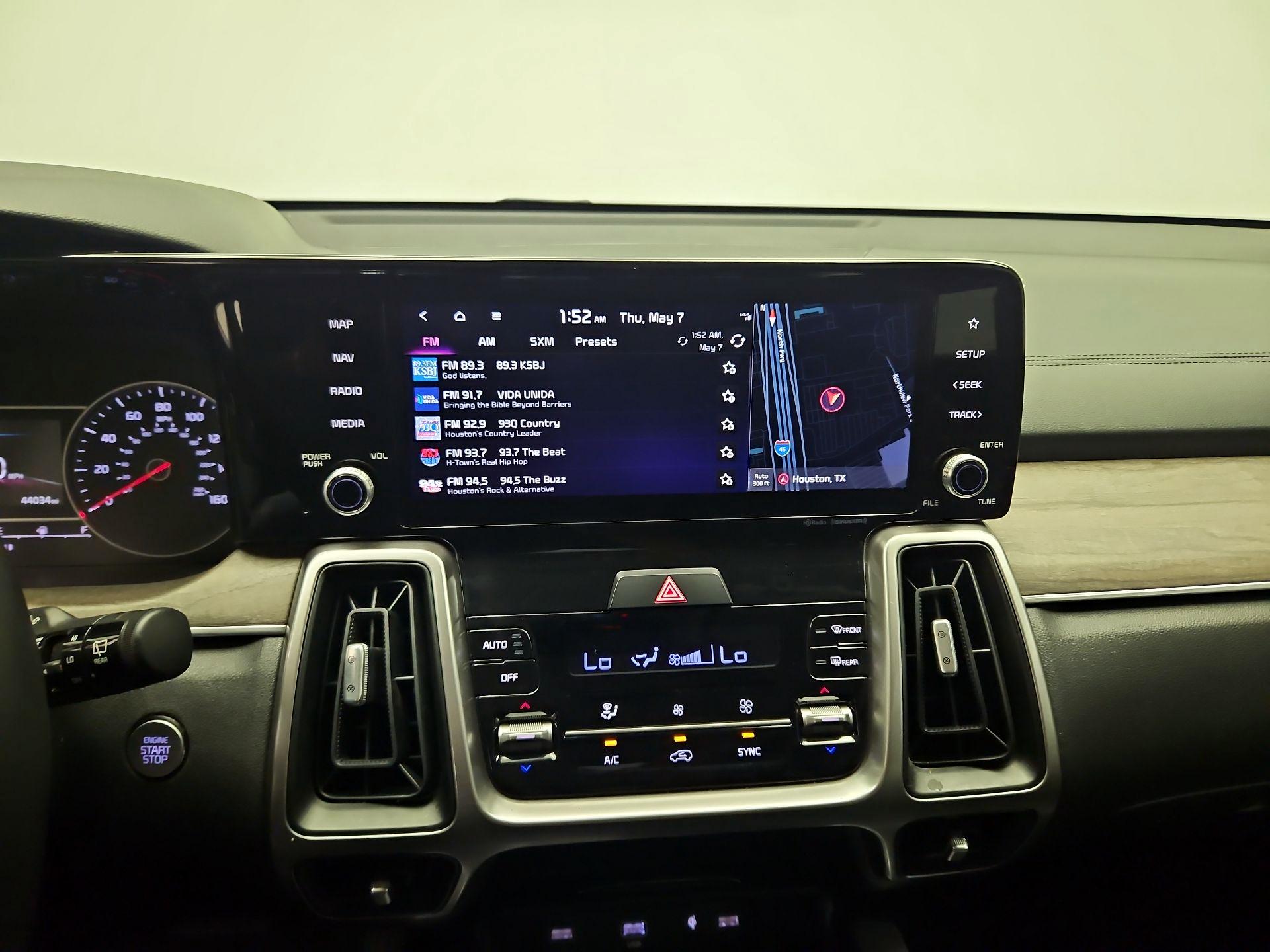 Thumbnail: 2023 Kia Sorento - 14