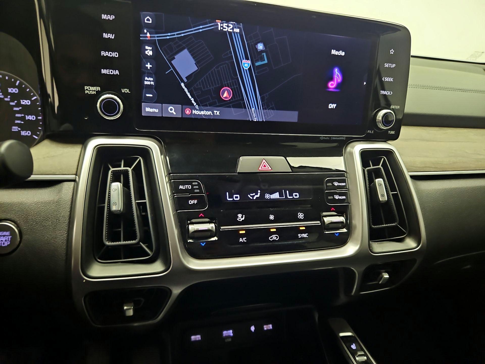 Thumbnail: 2023 Kia Sorento - 15