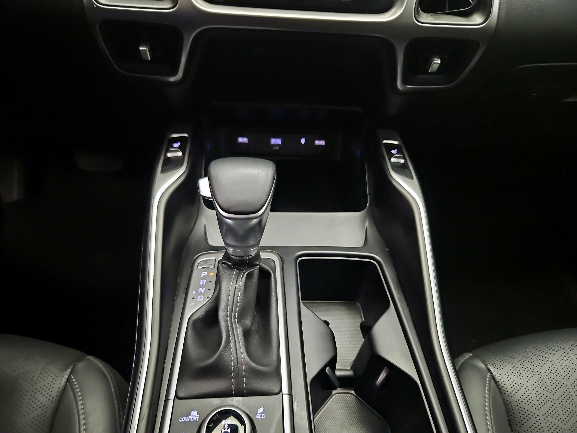 Thumbnail: 2023 Kia Sorento - 16