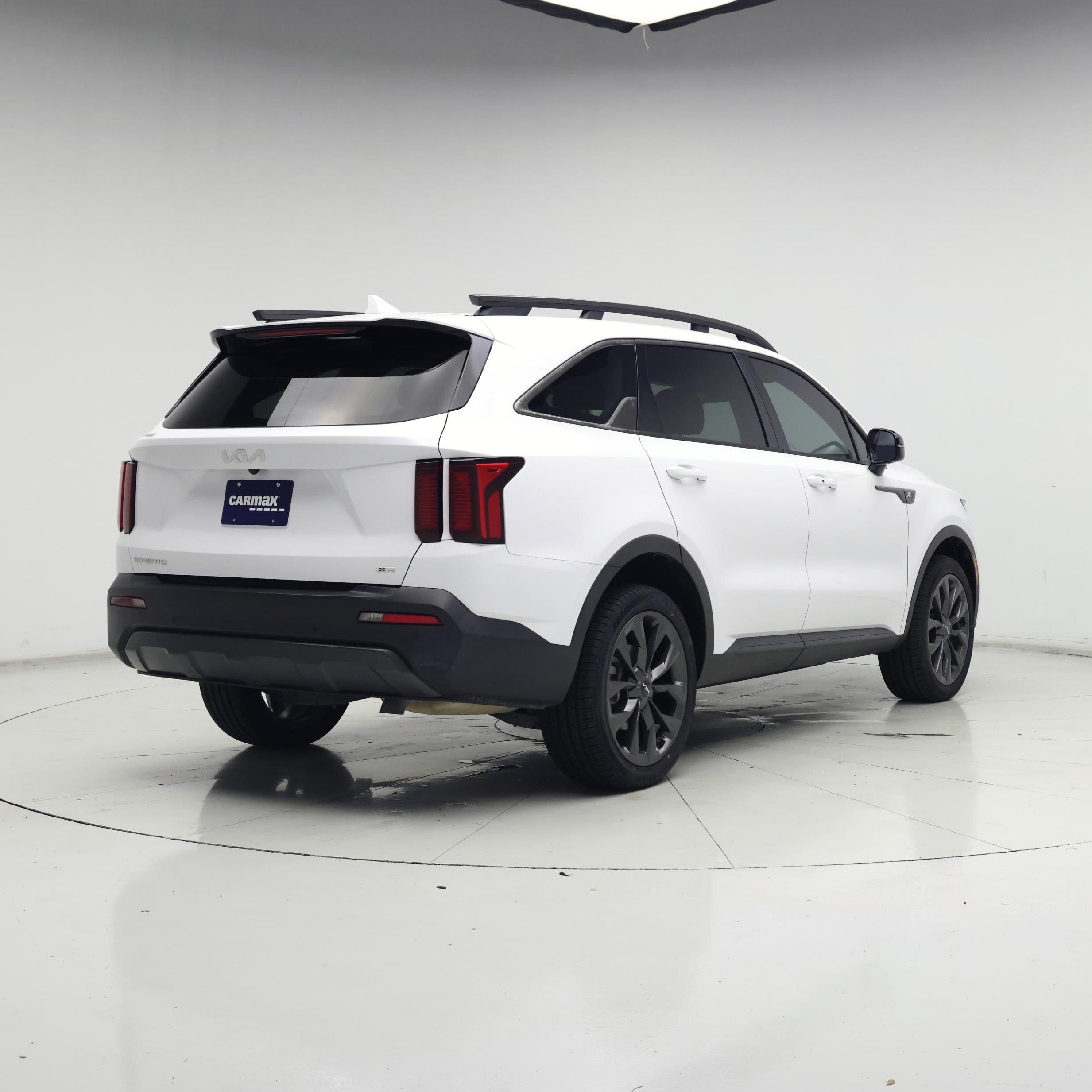 Thumbnail: 2023 Kia Sorento - 8