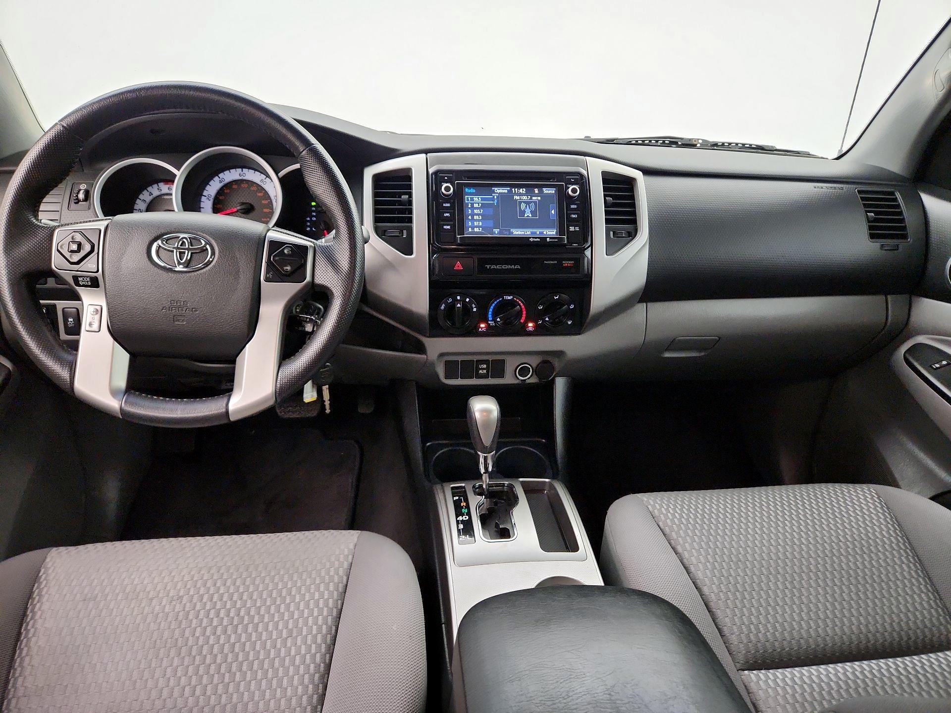 Thumbnail: 2015 Toyota Tacoma - 9