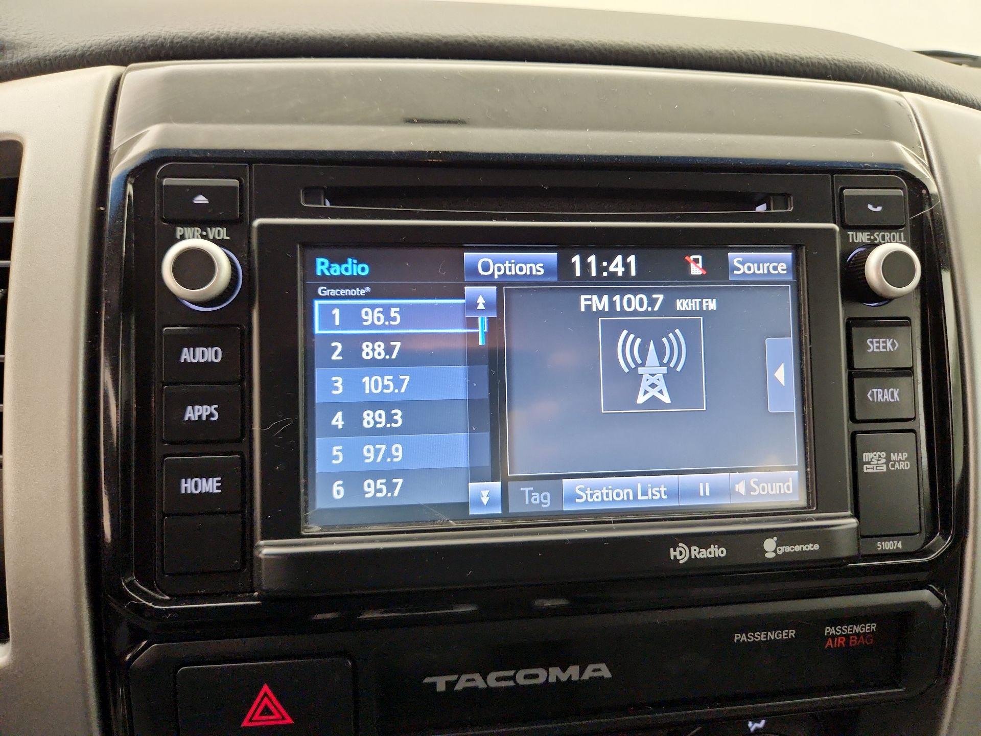 Thumbnail: 2015 Toyota Tacoma - 15